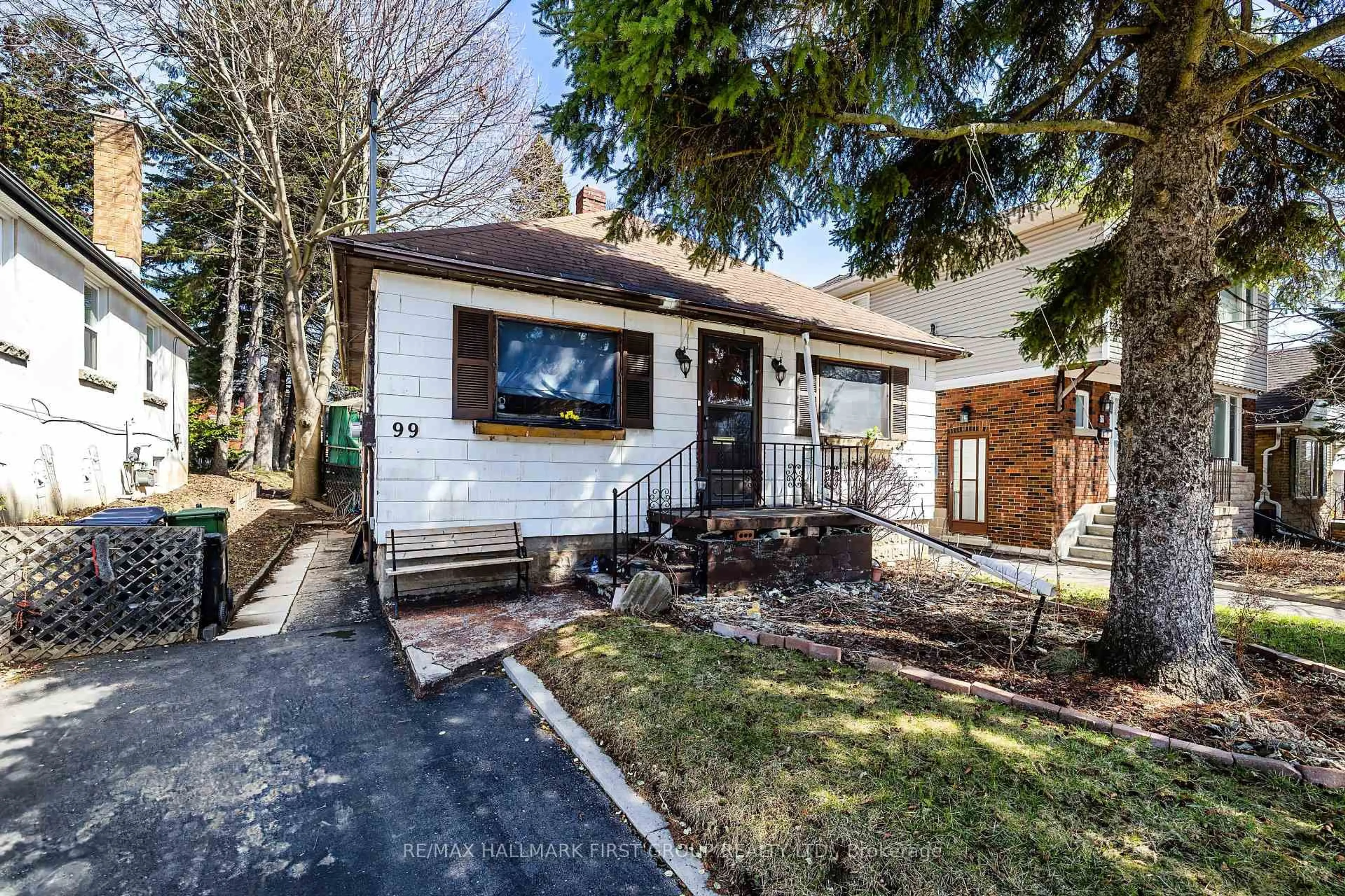 Unknown for 99 Eastville Ave, Toronto Ontario M1M 2N8