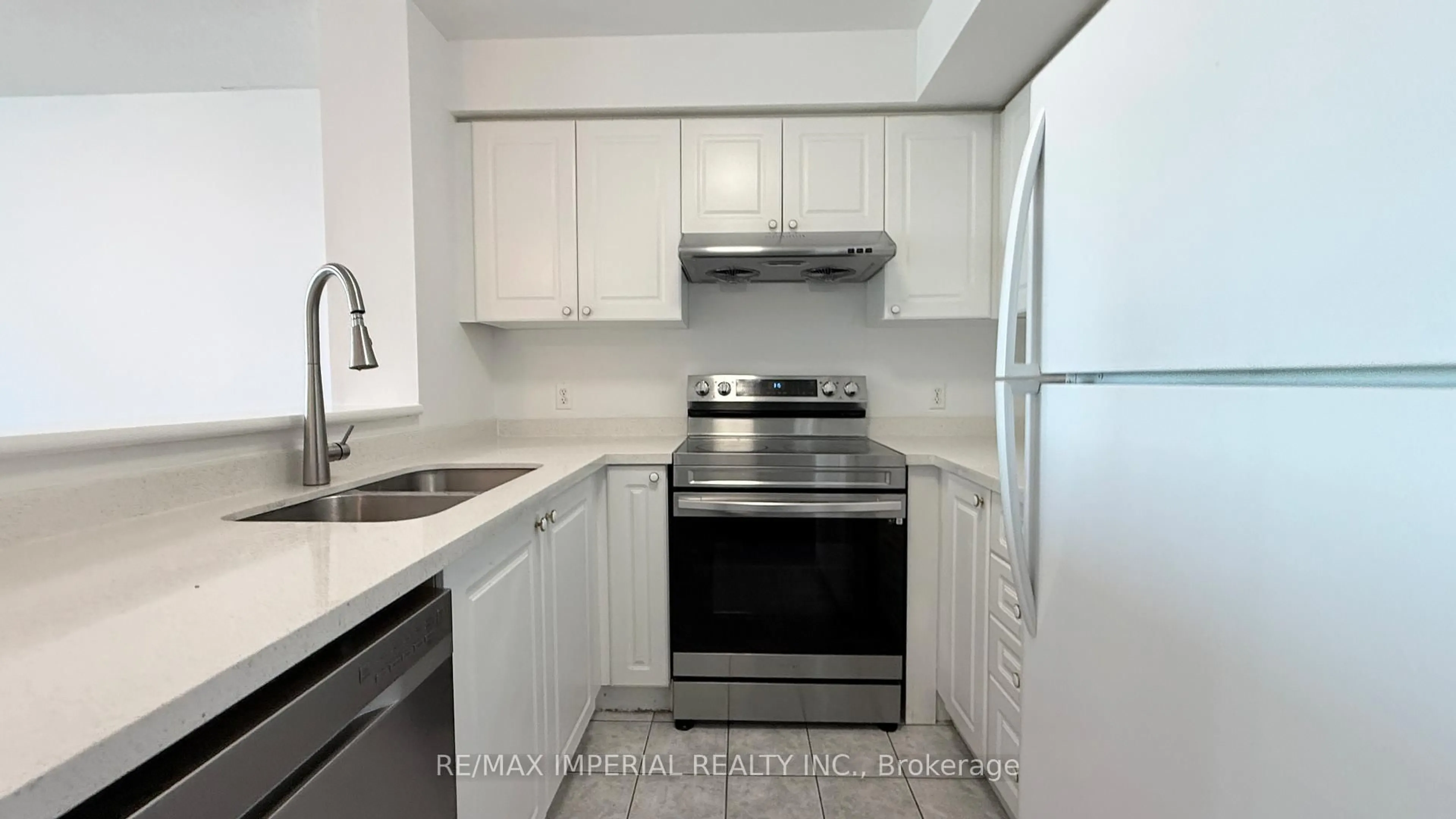 Standard kitchen, unknown for 1 Lee Centre Dr #2209, Toronto Ontario M1H 3J2