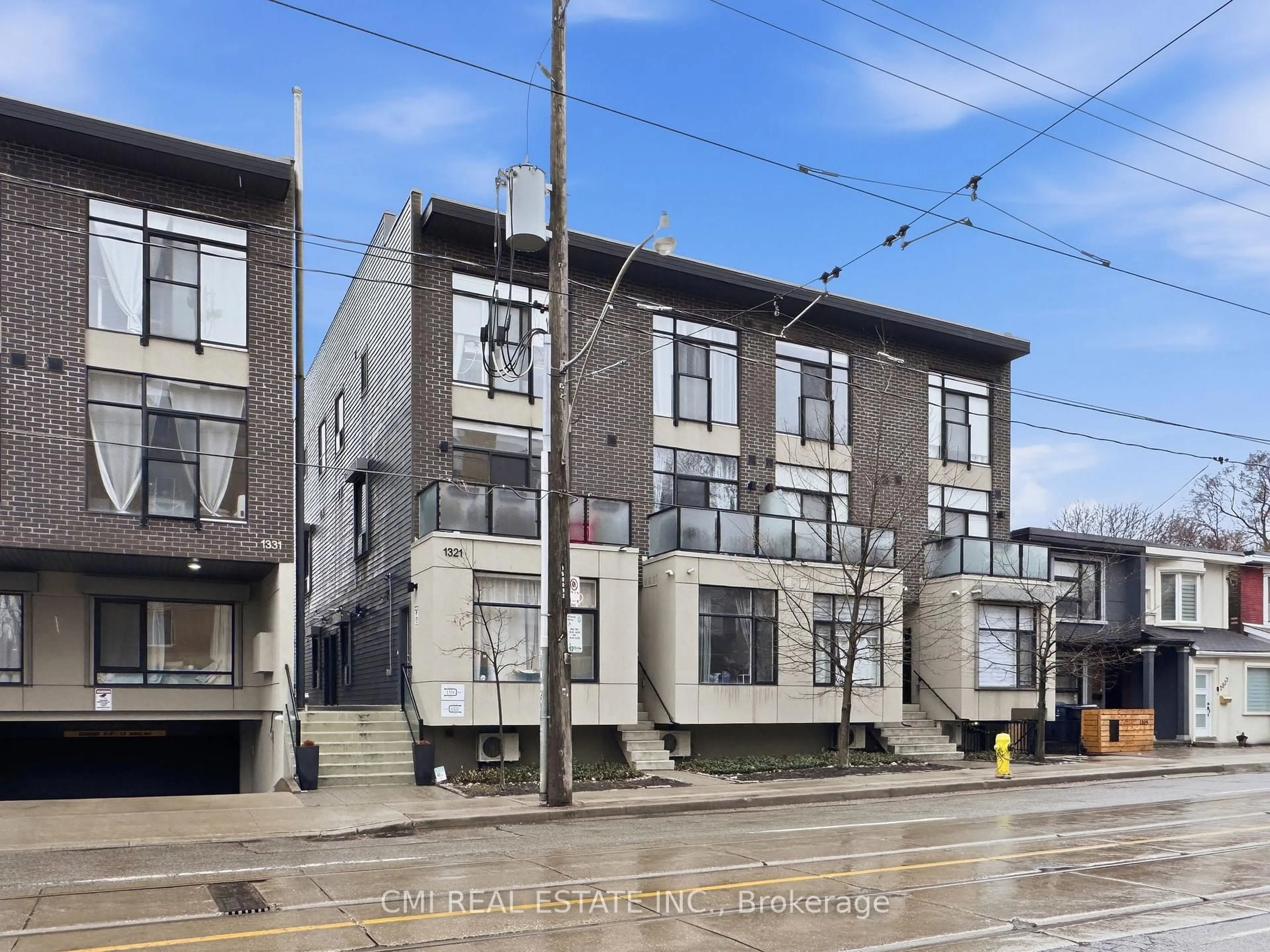 Unknown for 1321 Gerrard St #10, Toronto Ontario M4L 1Y8