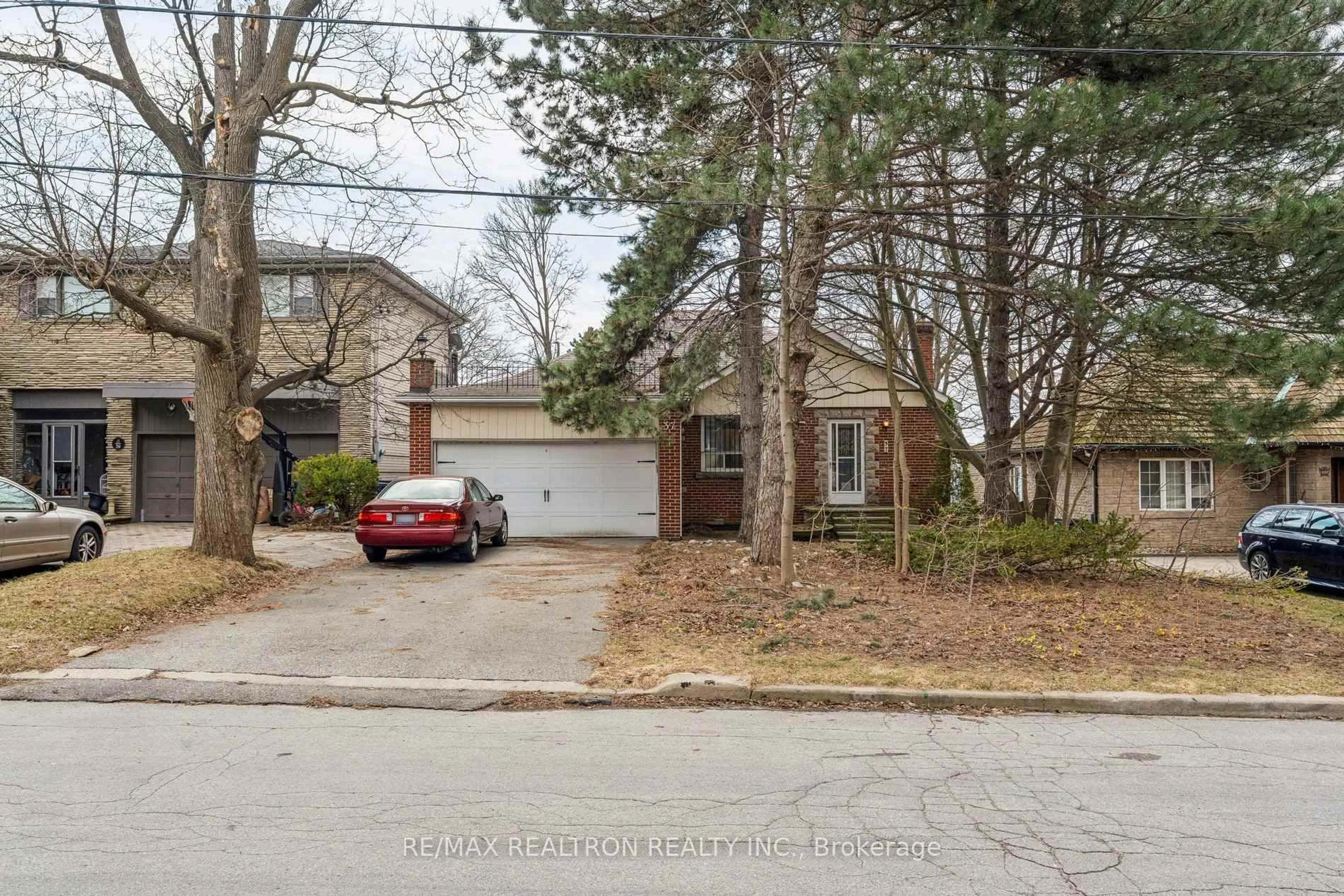 Home with brick exterior material, street for 37 Sunnypoint Cres, Toronto Ontario M1M 1B8