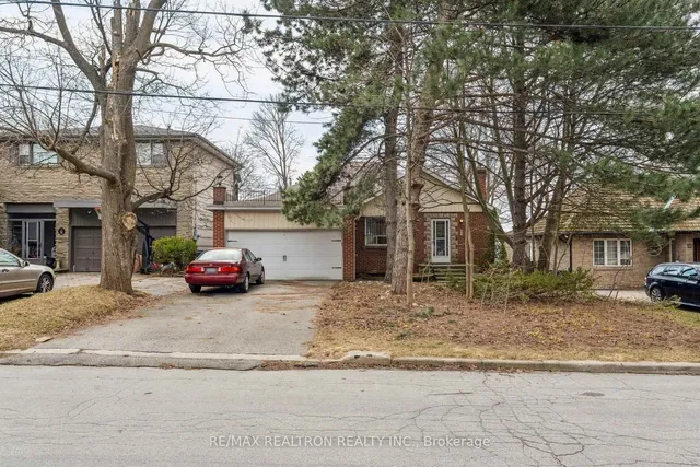 37 Sunnypoint Cres, Toronto 4