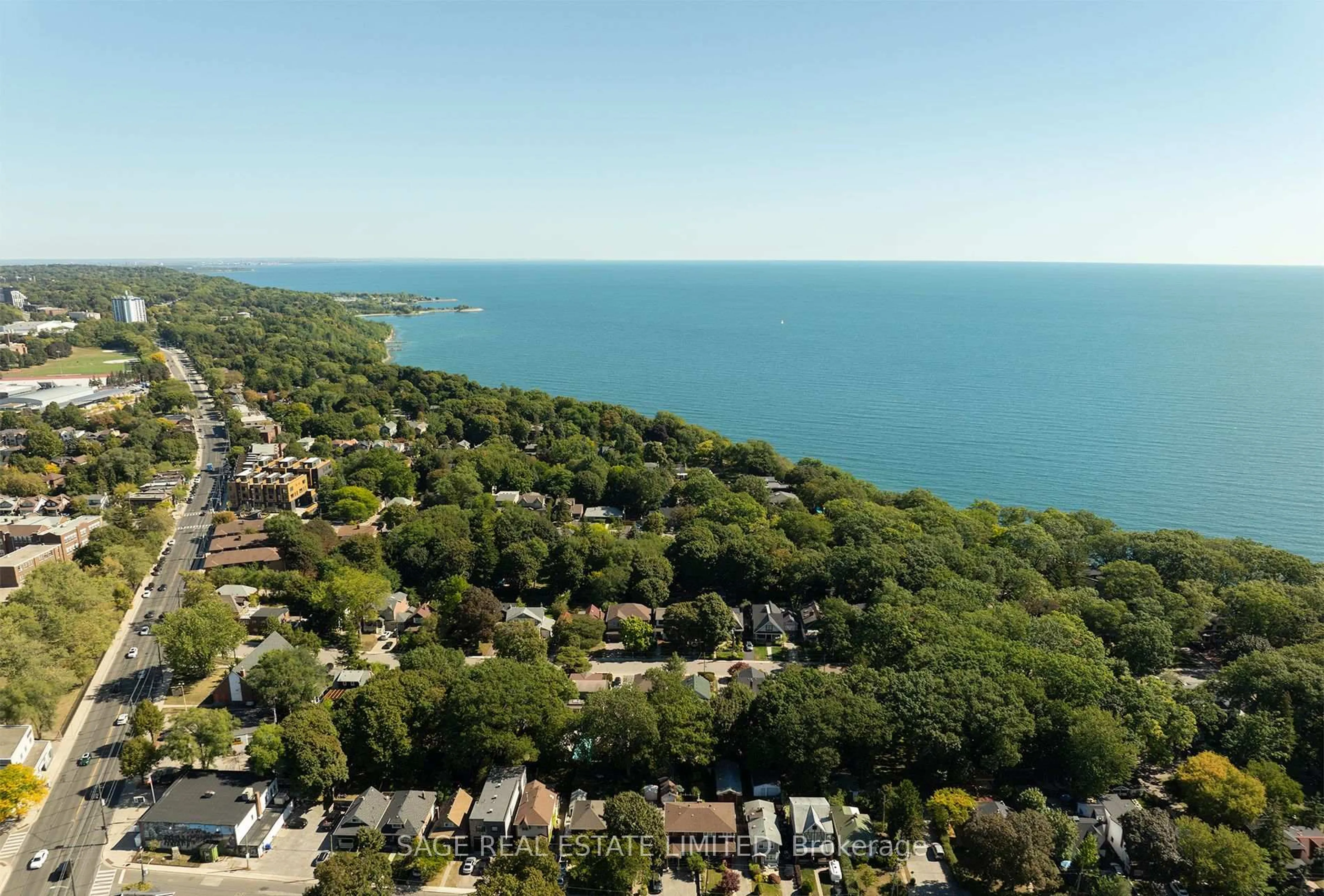 A pic from outside/outdoor area/front of a property/back of a property/a pic from drone, water/lake/river/ocean view for 35 Birchcliff Ave #21, Toronto Ontario M1N 0C1