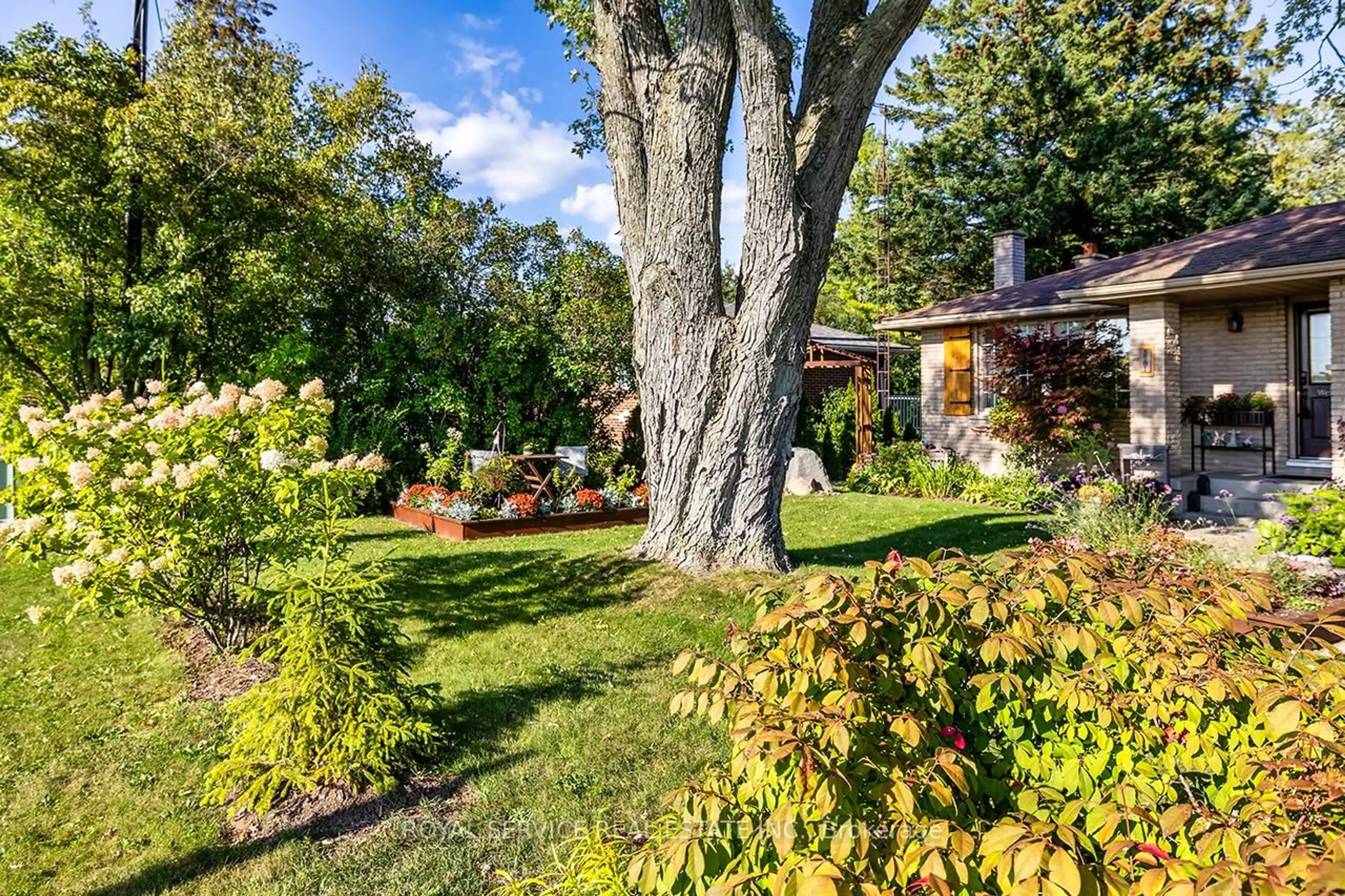 Patio, unknown for 5781 Ochonski Rd, Clarington Ontario L0B 1M0