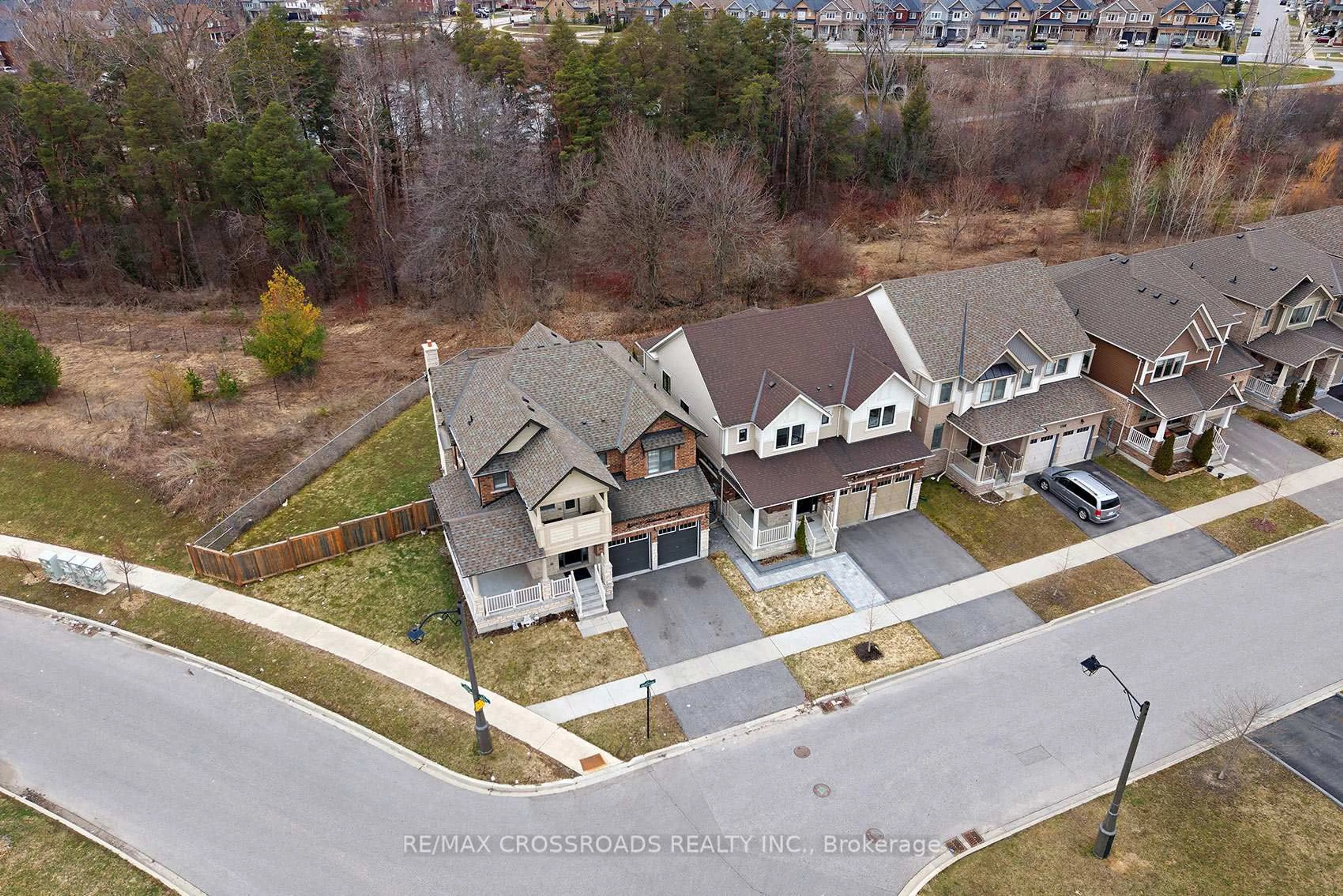 A pic from outside/outdoor area/front of a property/back of a property/a pic from drone, street for 2300 Dobbinton St, Oshawa Ontario L1L 0L3