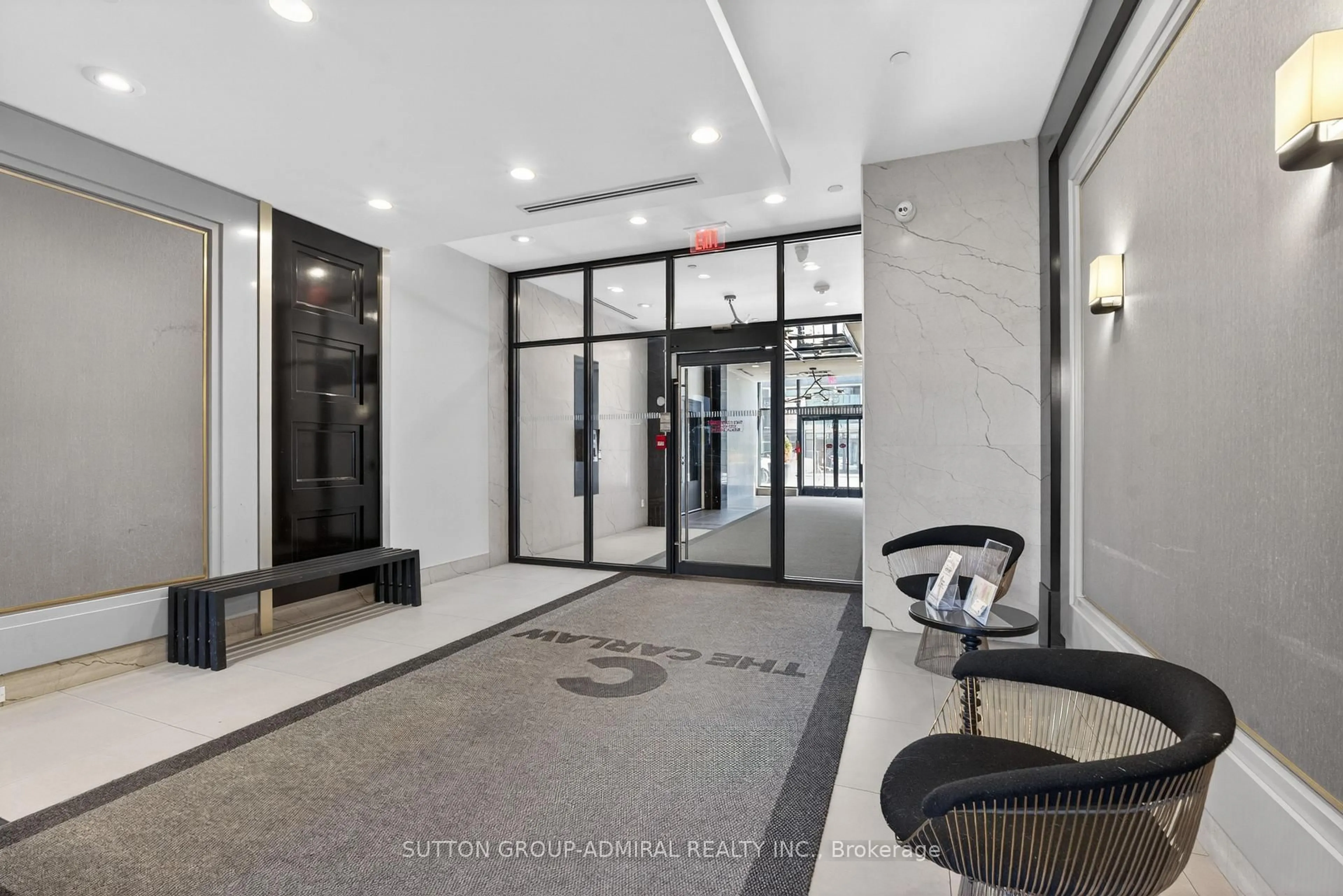 Indoor foyer for 1190 Dundas St #725, Toronto Ontario M4M 0C5