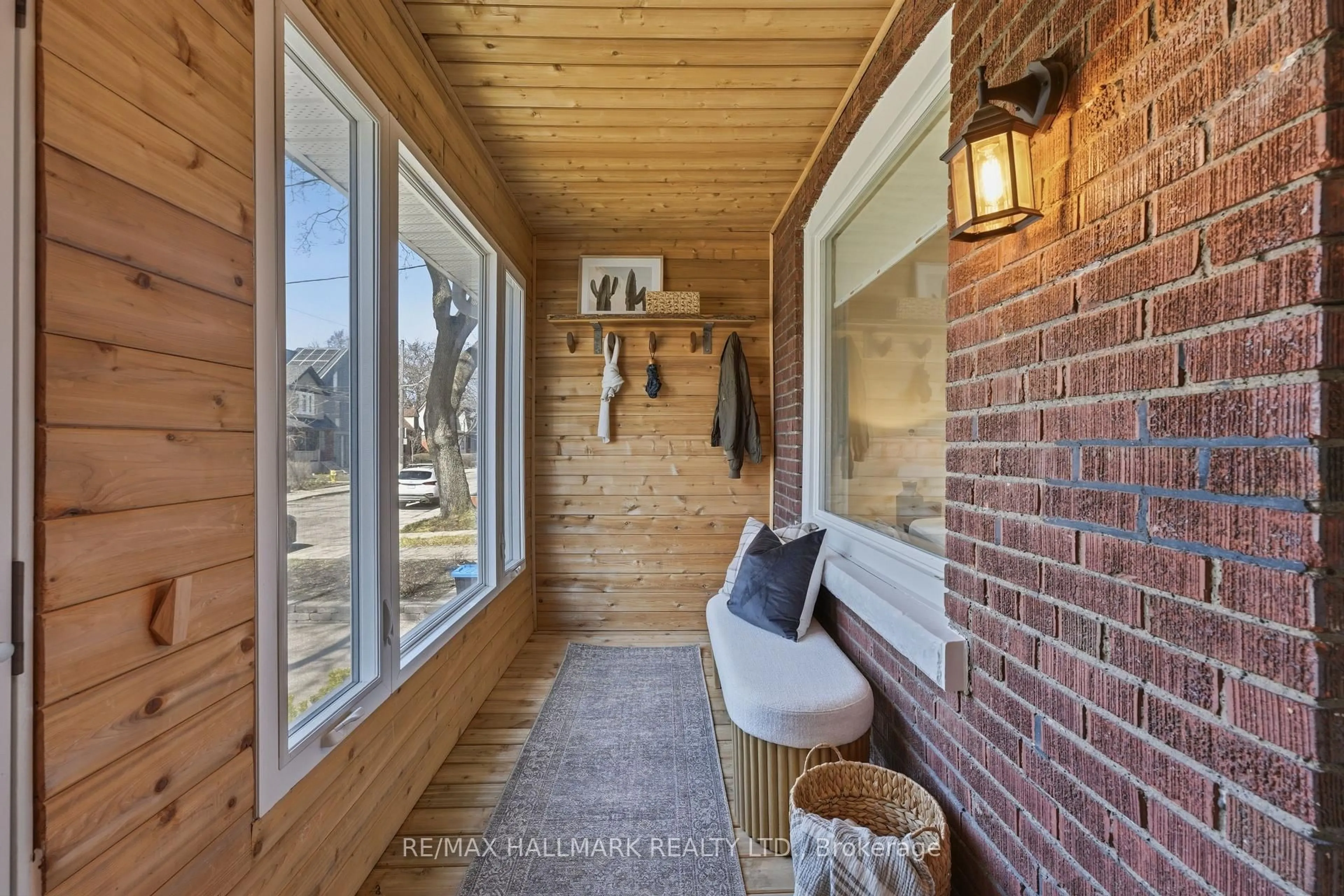 Indoor entryway for 45 Hiltz Ave, Toronto Ontario M4L 2N6