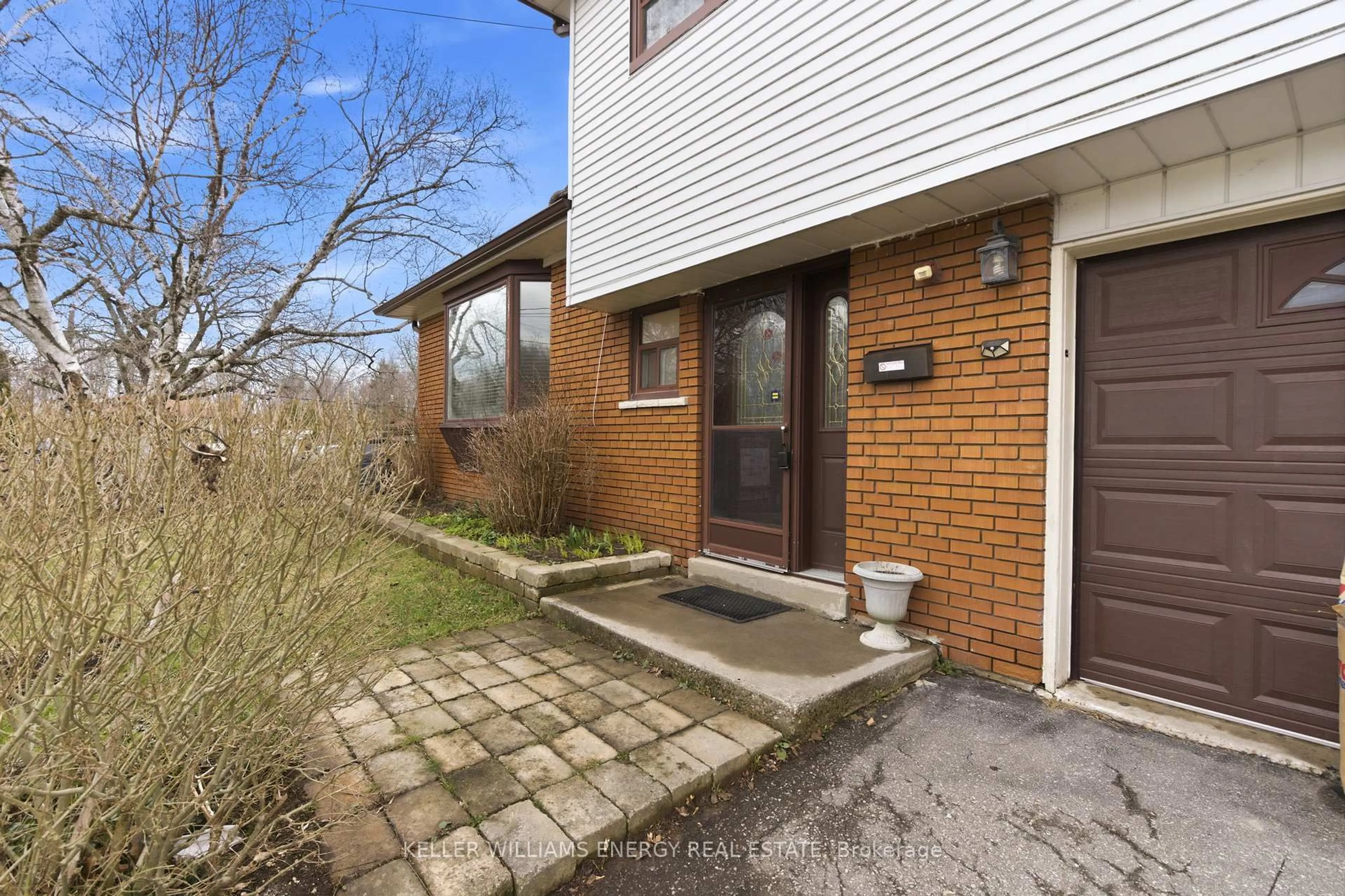 Unknown for 20 Ravenview Dr, Toronto Ontario M1E 3M1