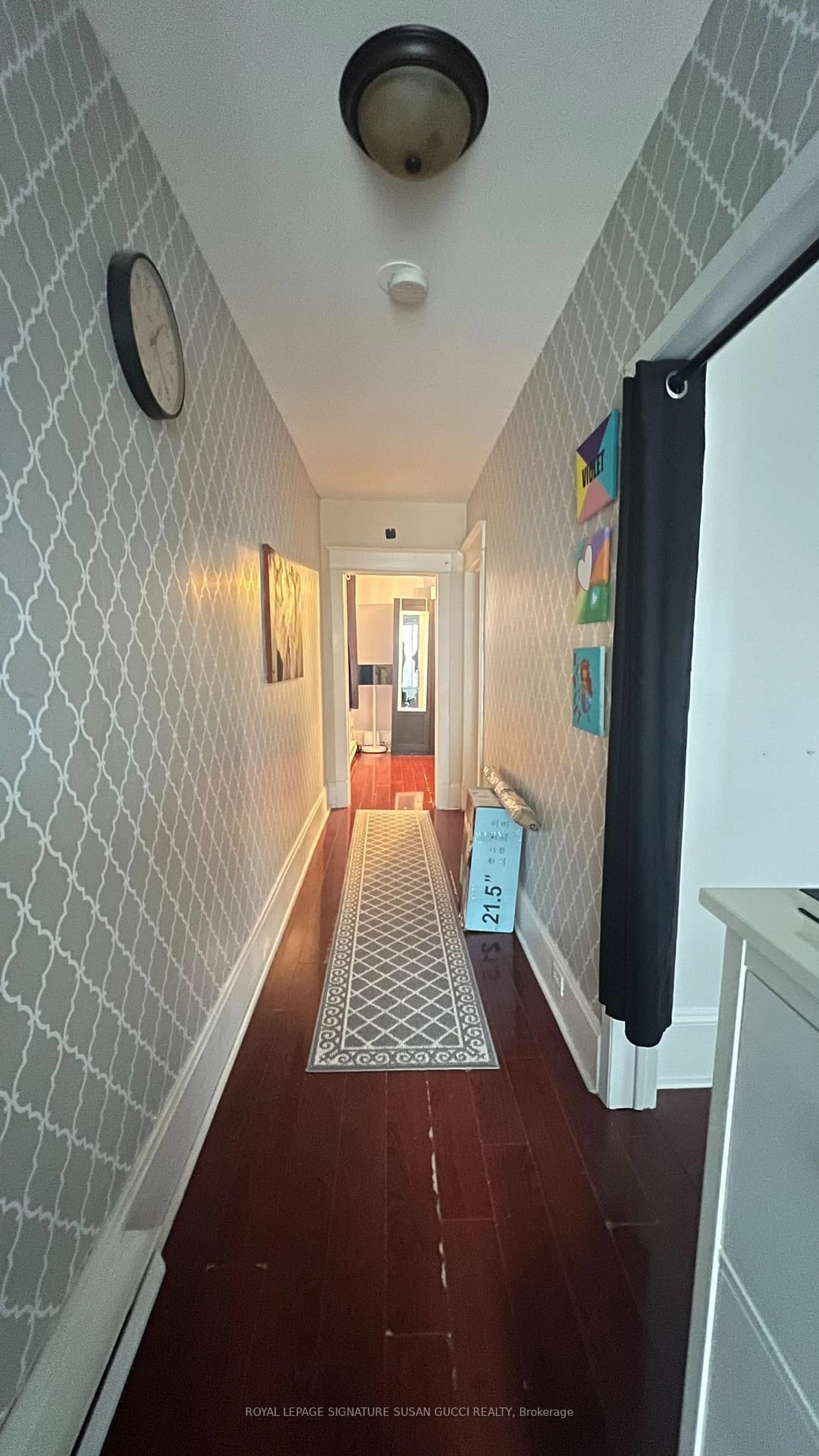 Unknown for 840 Sammon Ave, Toronto Ontario M4C 2E8