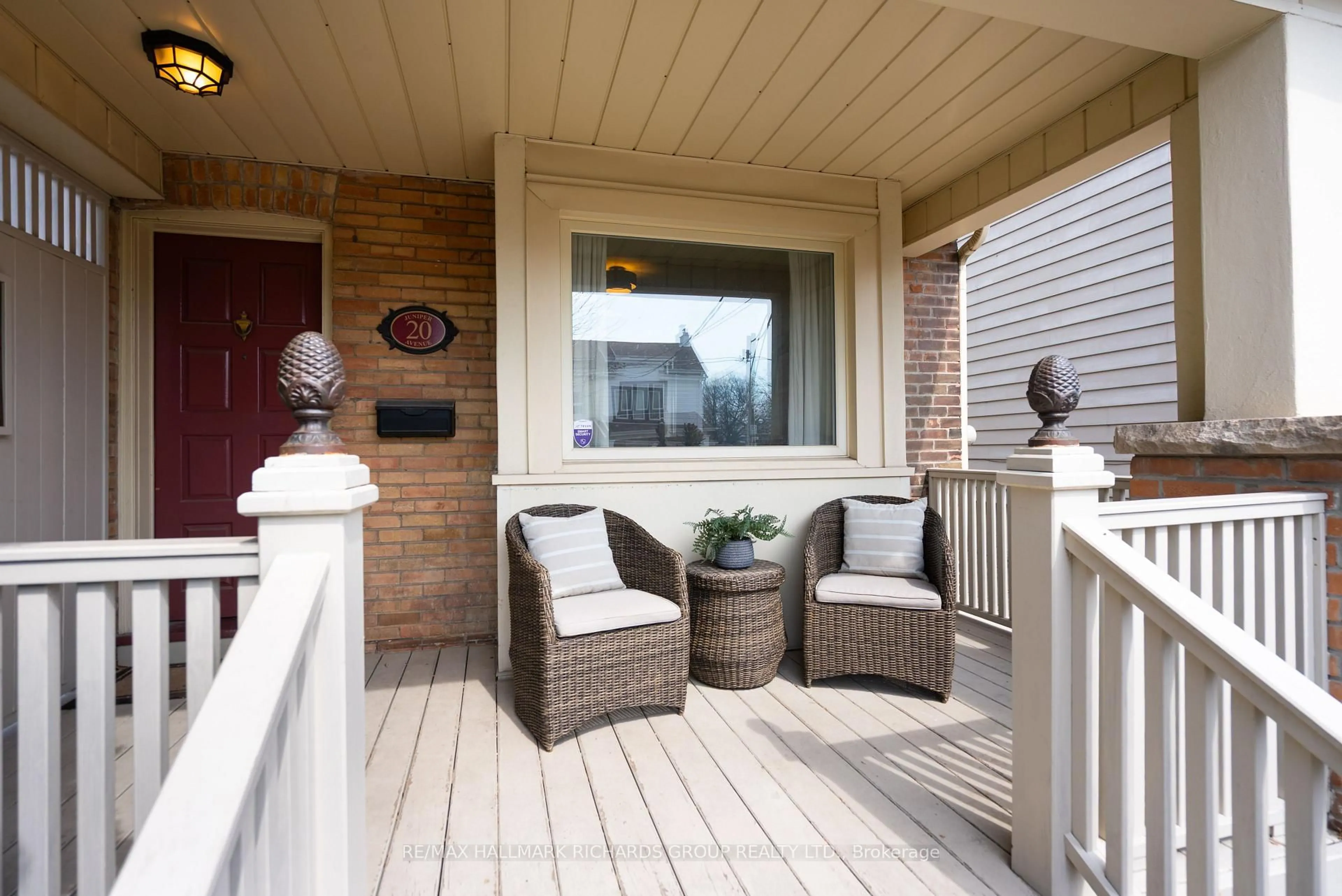 Patio, street for 20 Juniper Ave, Toronto Ontario M4L 1S2