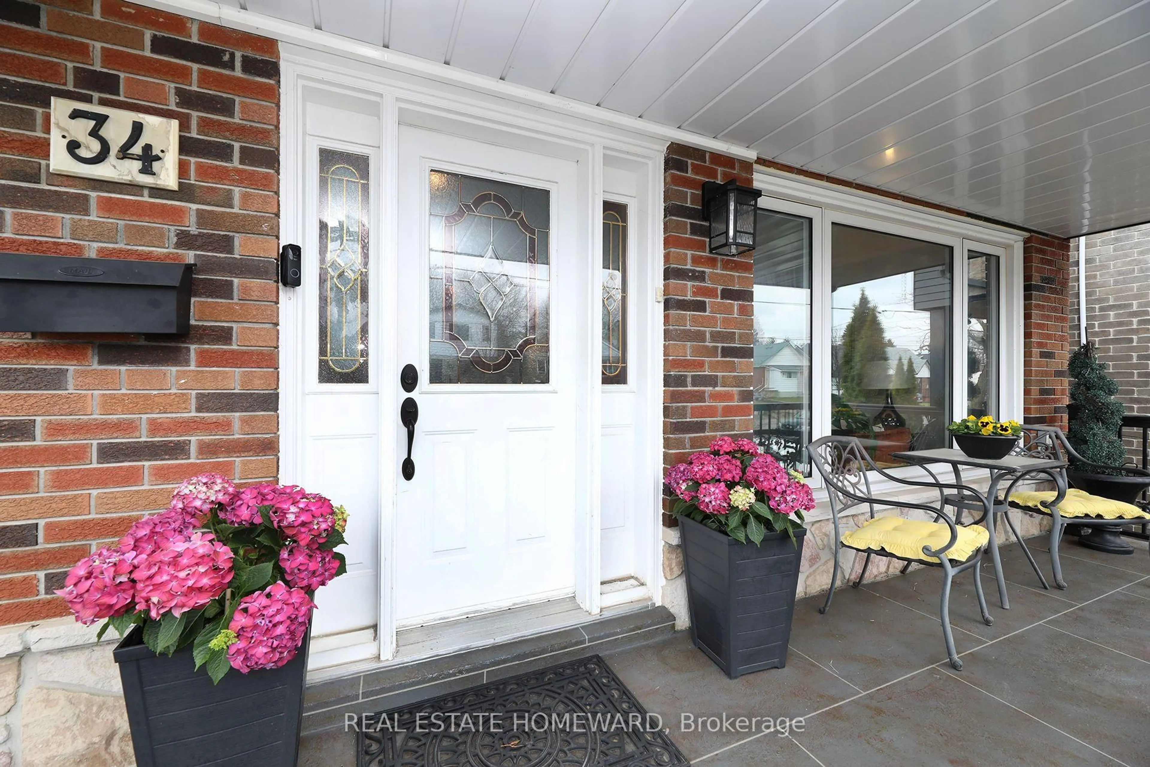 Indoor entryway for 34 Mystic Ave, Toronto Ontario M1L 4G9