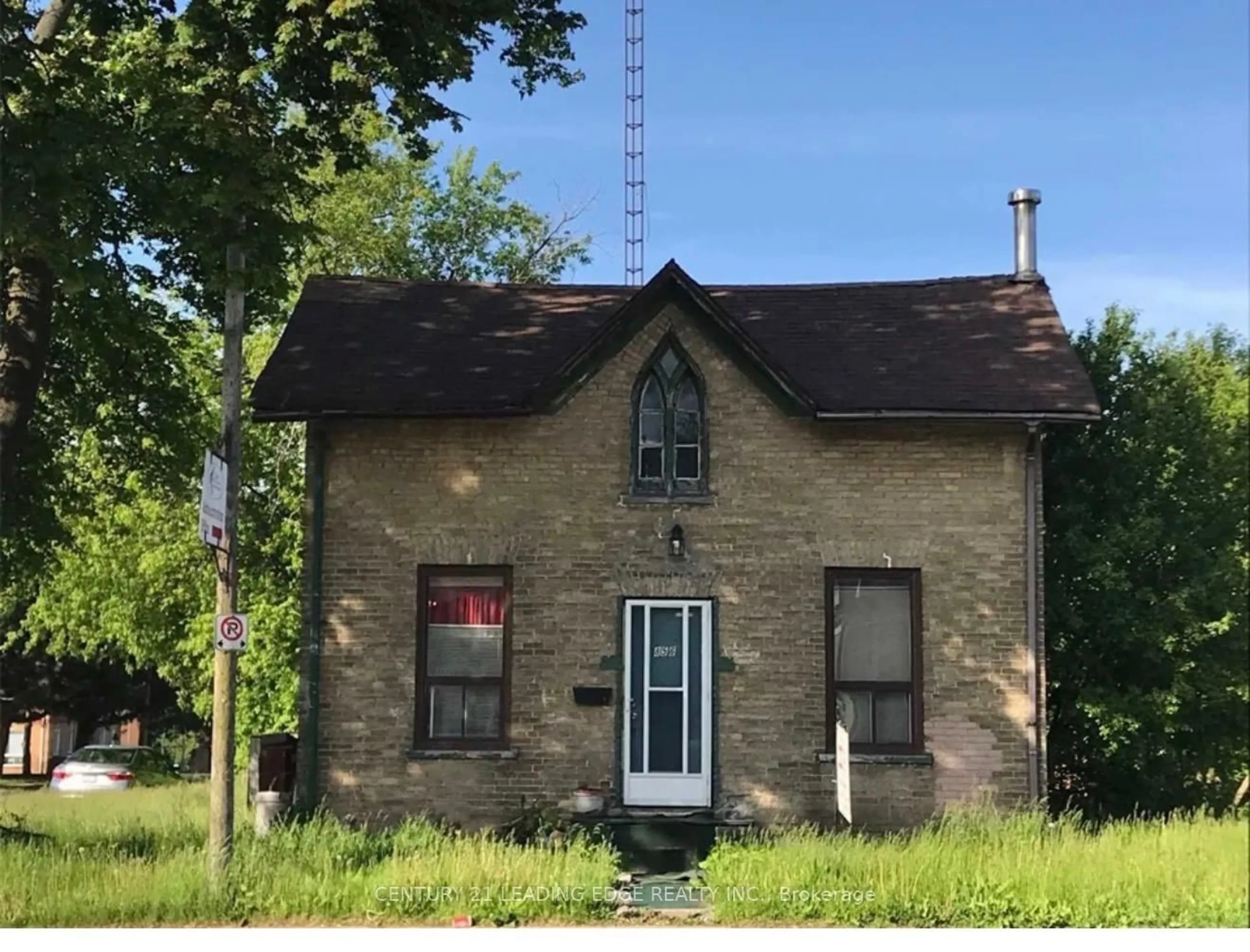 Unknown for 856 Simcoe St, Oshawa Ontario L1H 4K6