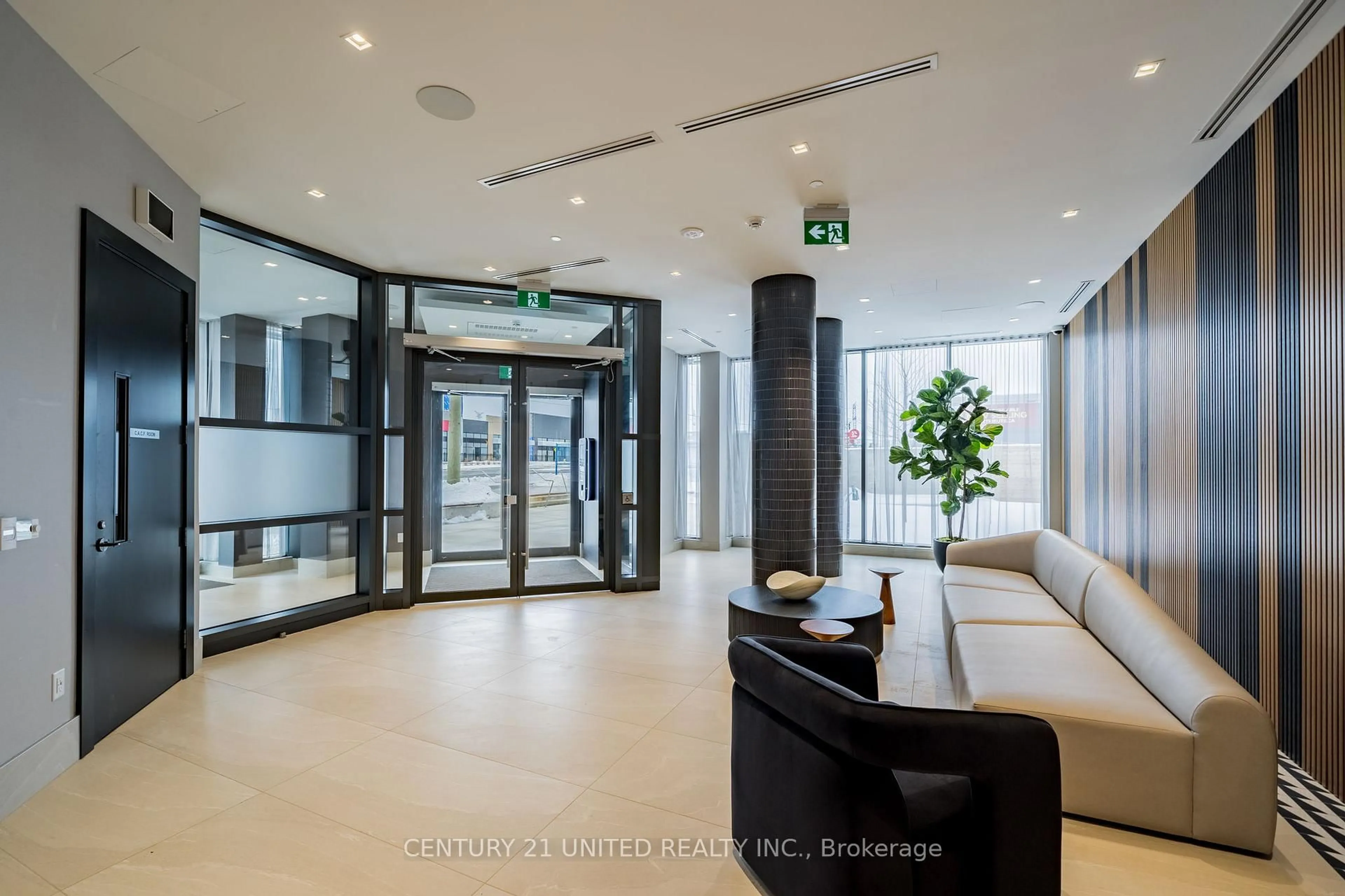 Indoor foyer for 2545 Simcoe St #1203, Oshawa Ontario L1L 0W3