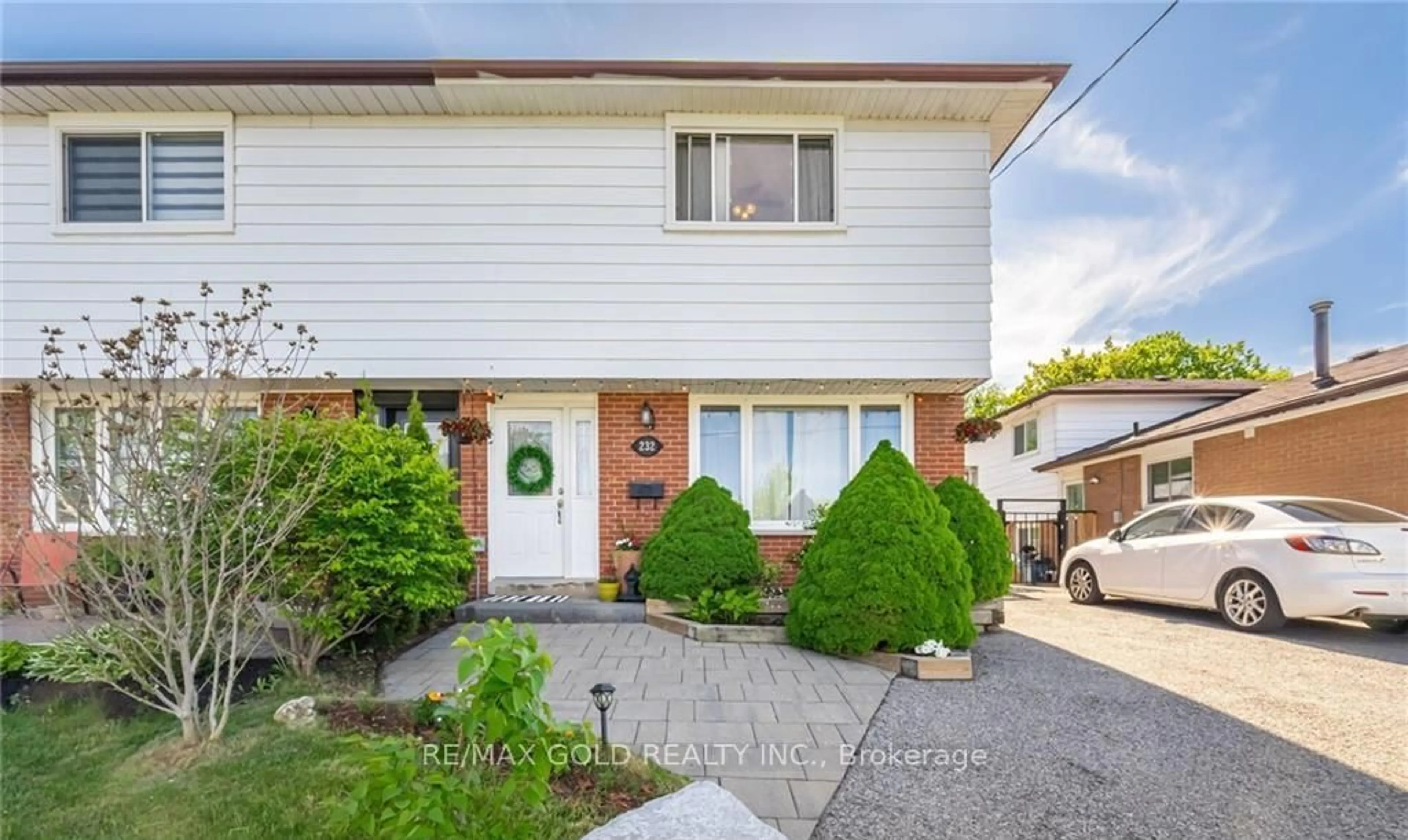 Unknown for 232 Durham St, Oshawa Ontario L1J 5R3