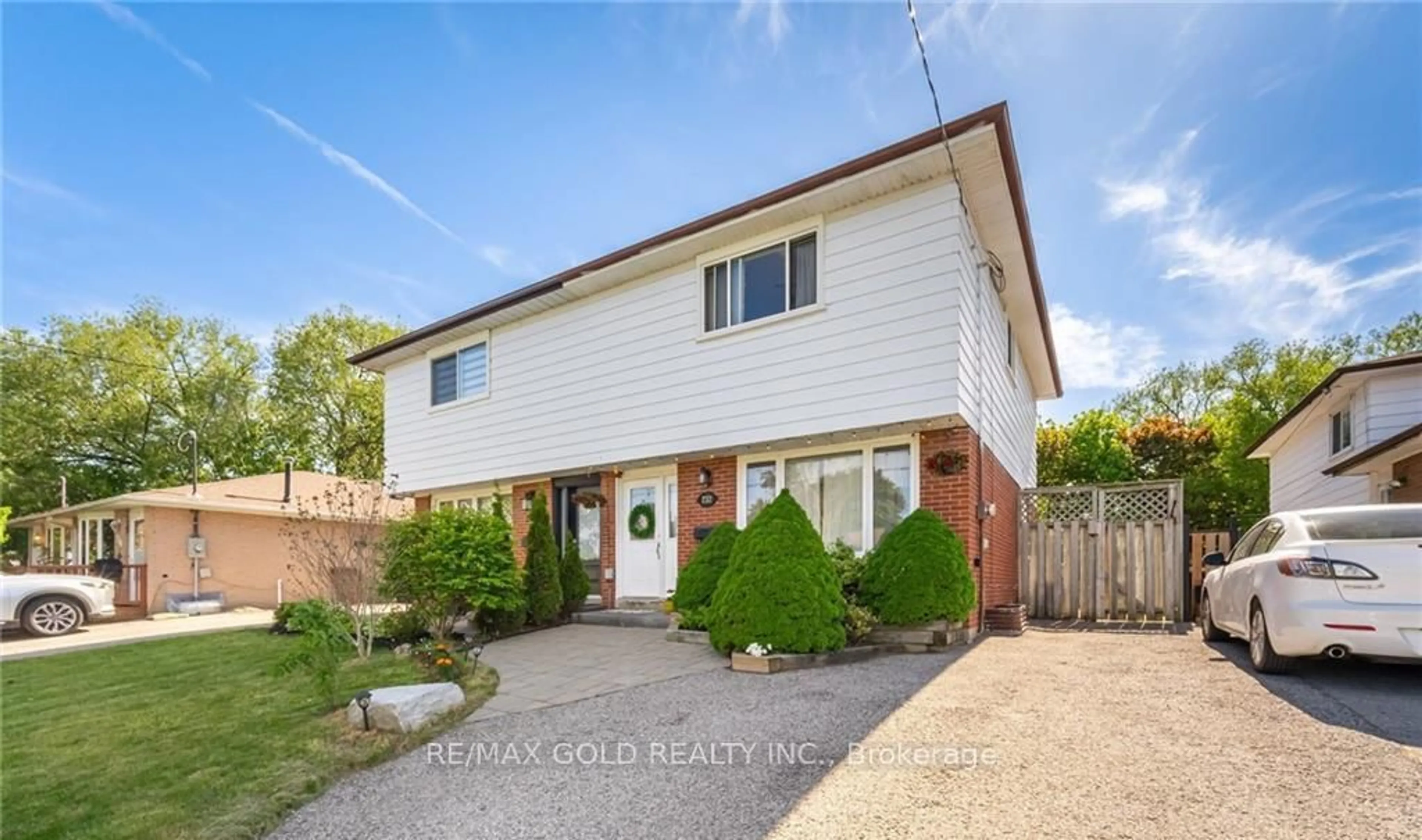 Unknown for 232 Durham St, Oshawa Ontario L1J 5R3