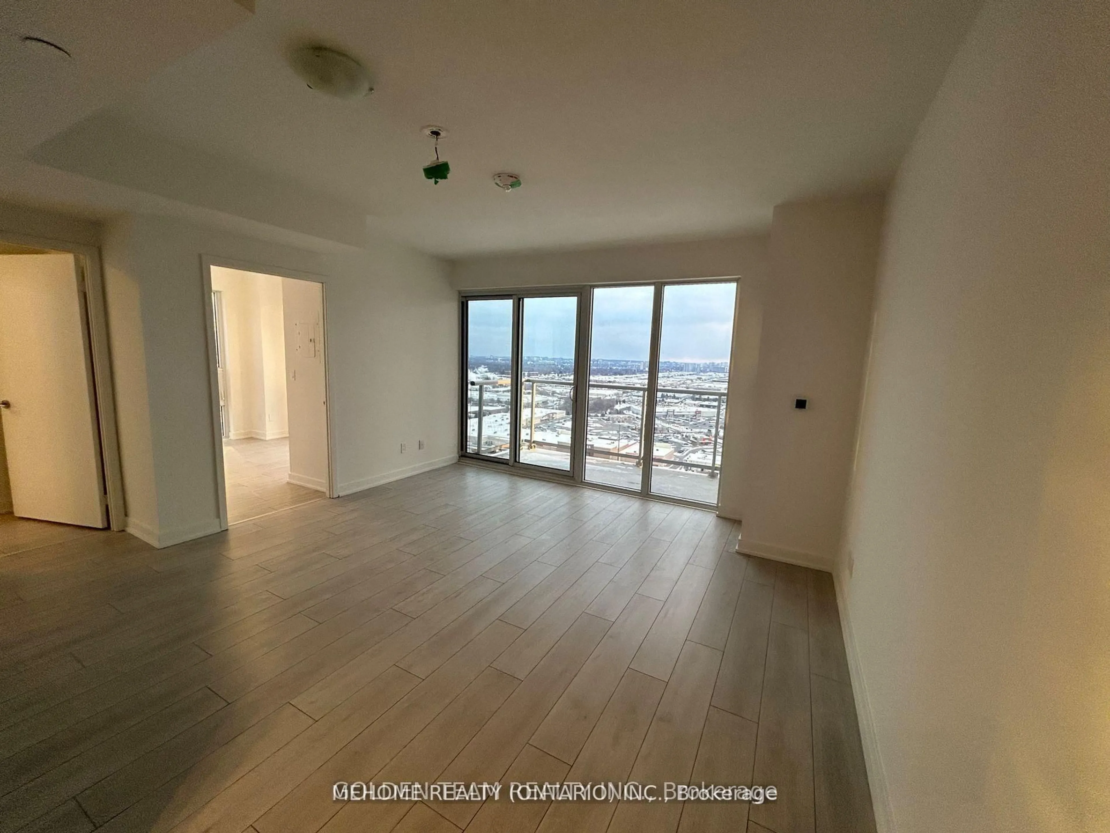 A pic of a room for 2031 Kennedy Rd #3023, Toronto Ontario M1T 0B8