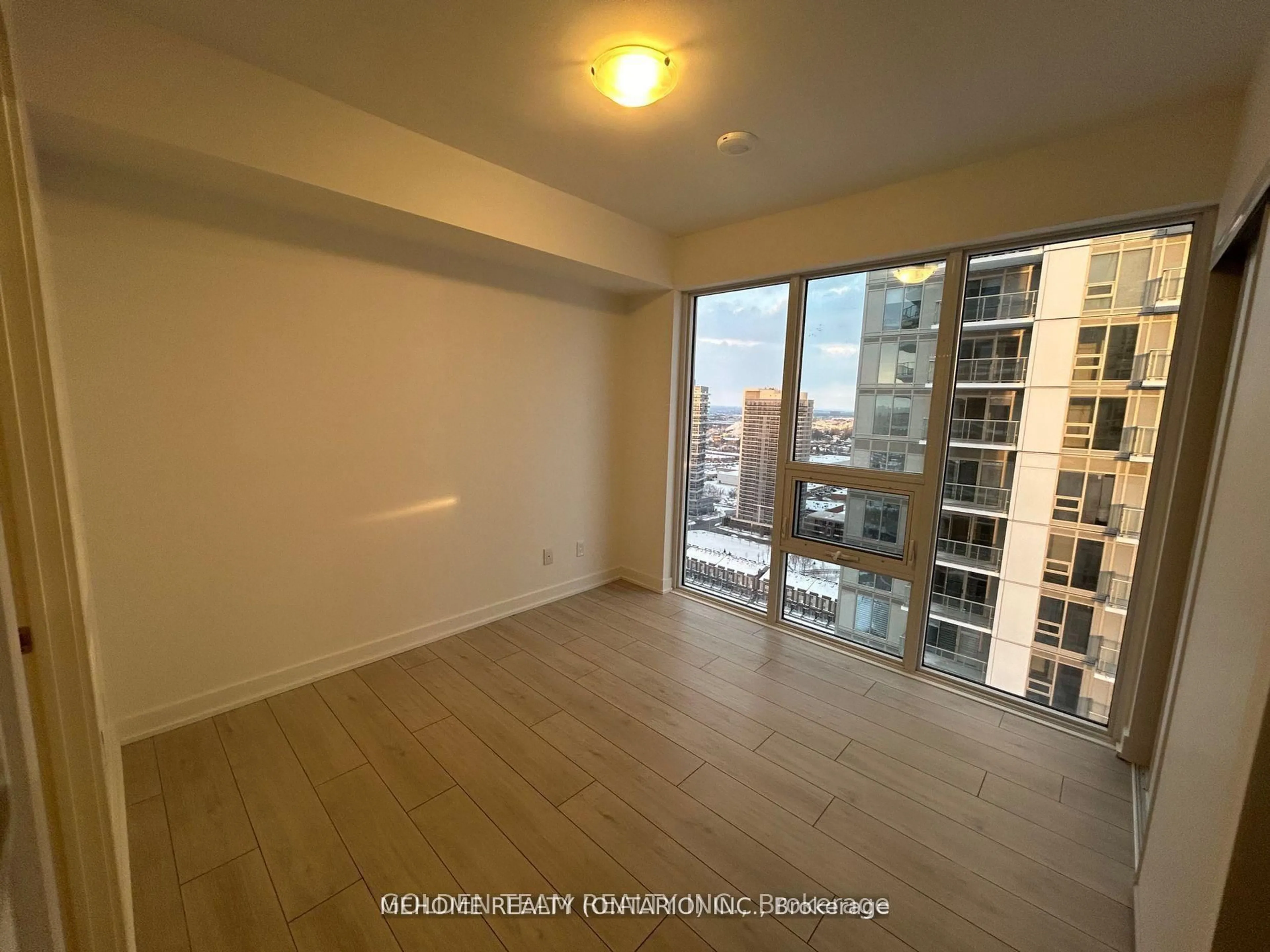 A pic of a room for 2031 Kennedy Rd #3023, Toronto Ontario M1T 0B8