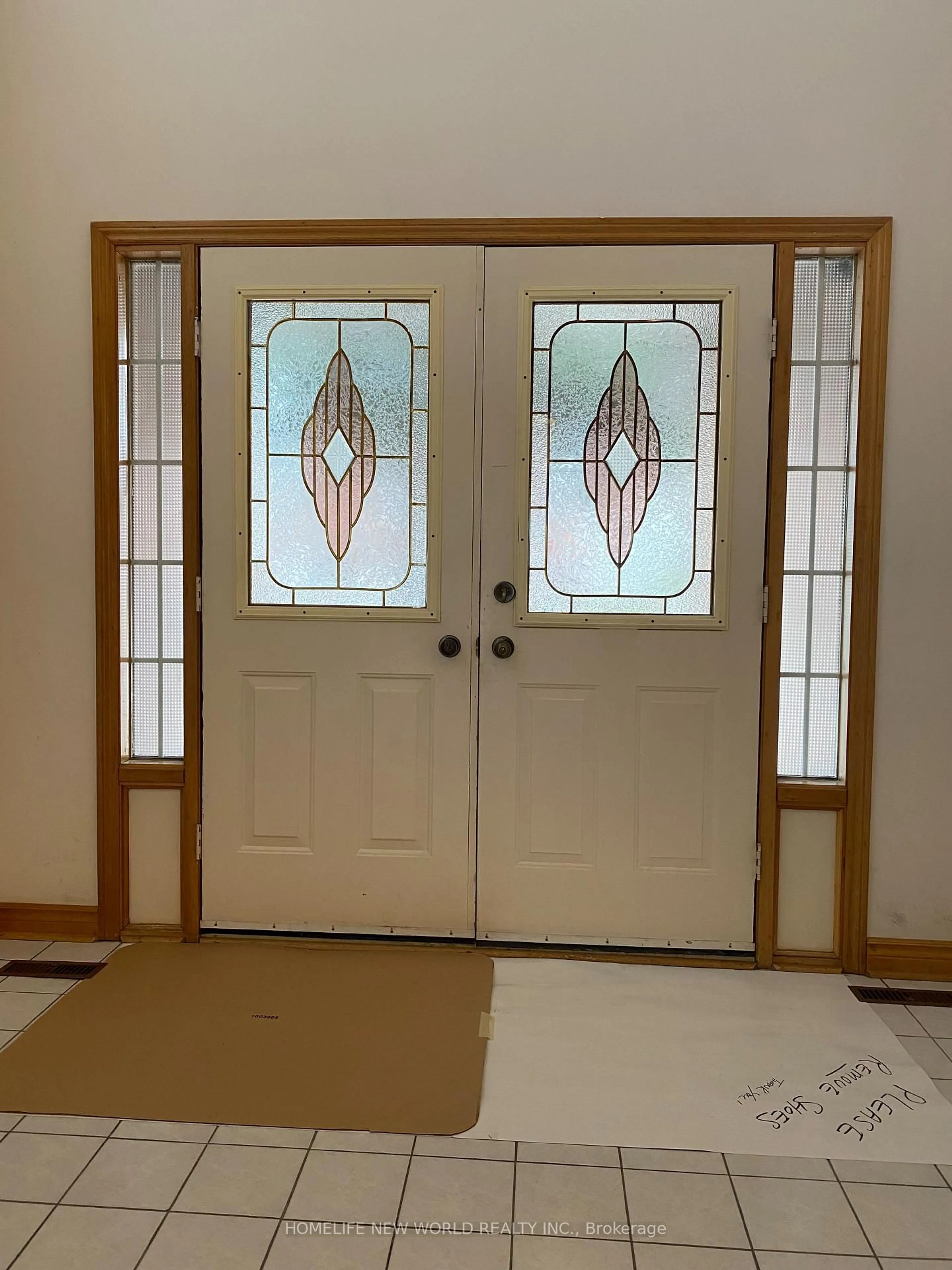 Indoor entryway for 81 Dalmatian Cres, Toronto Ontario M1C 4W8