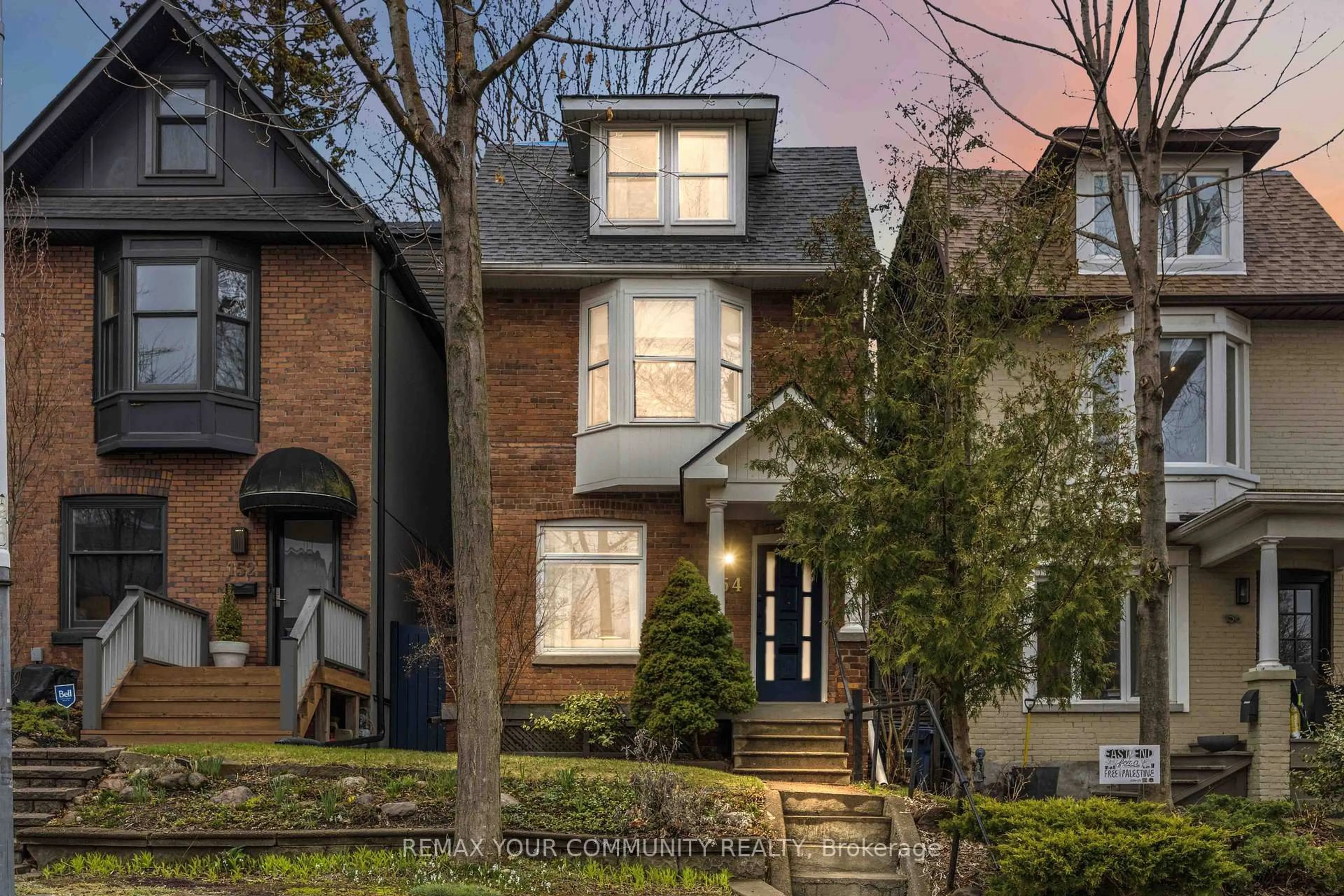 Home with brick exterior material, street for 154 Riverdale Ave, Toronto Ontario M4K 1C3