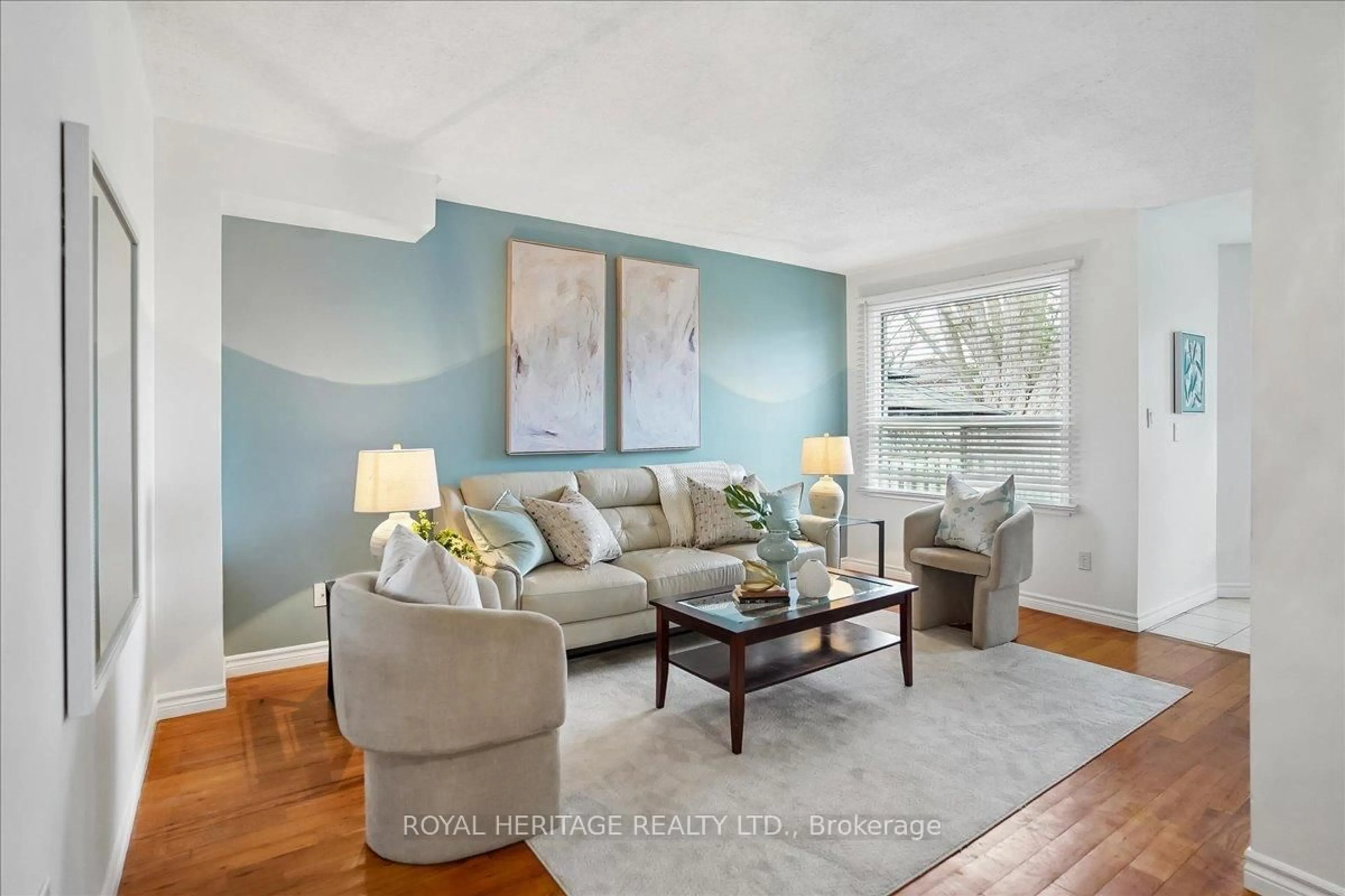 Living room with furniture, unknown for 148 Adele Cres, Oshawa Ontario L1J 7X6