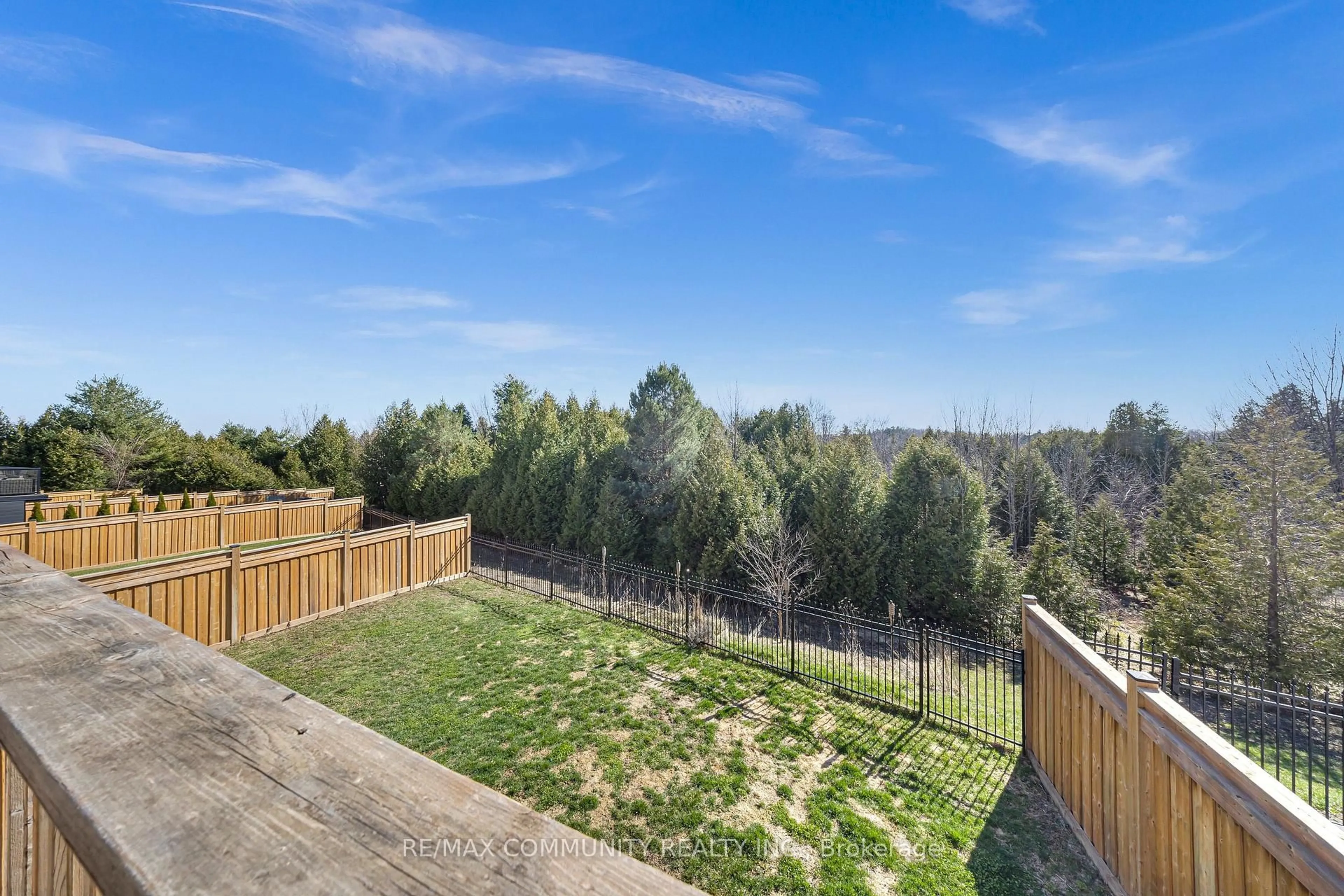 A pic from outside/outdoor area/front of a property/back of a property/a pic from drone, unknown for 2489 Florentine Pl, Pickering Ontario L1X 0H2