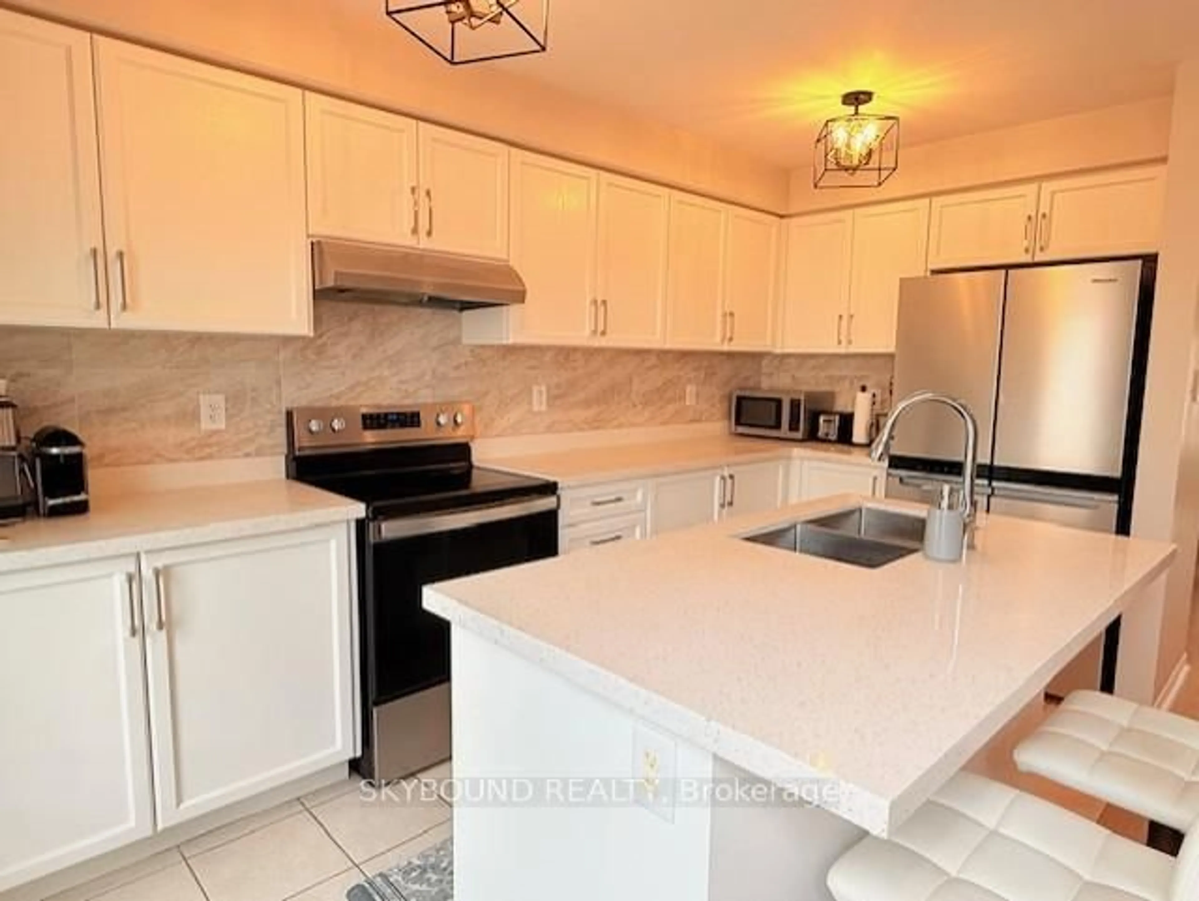 Open concept kitchen, ceramic/tile floor for 35 Lloydminister Ave, Ajax Ontario L1Z 0N8