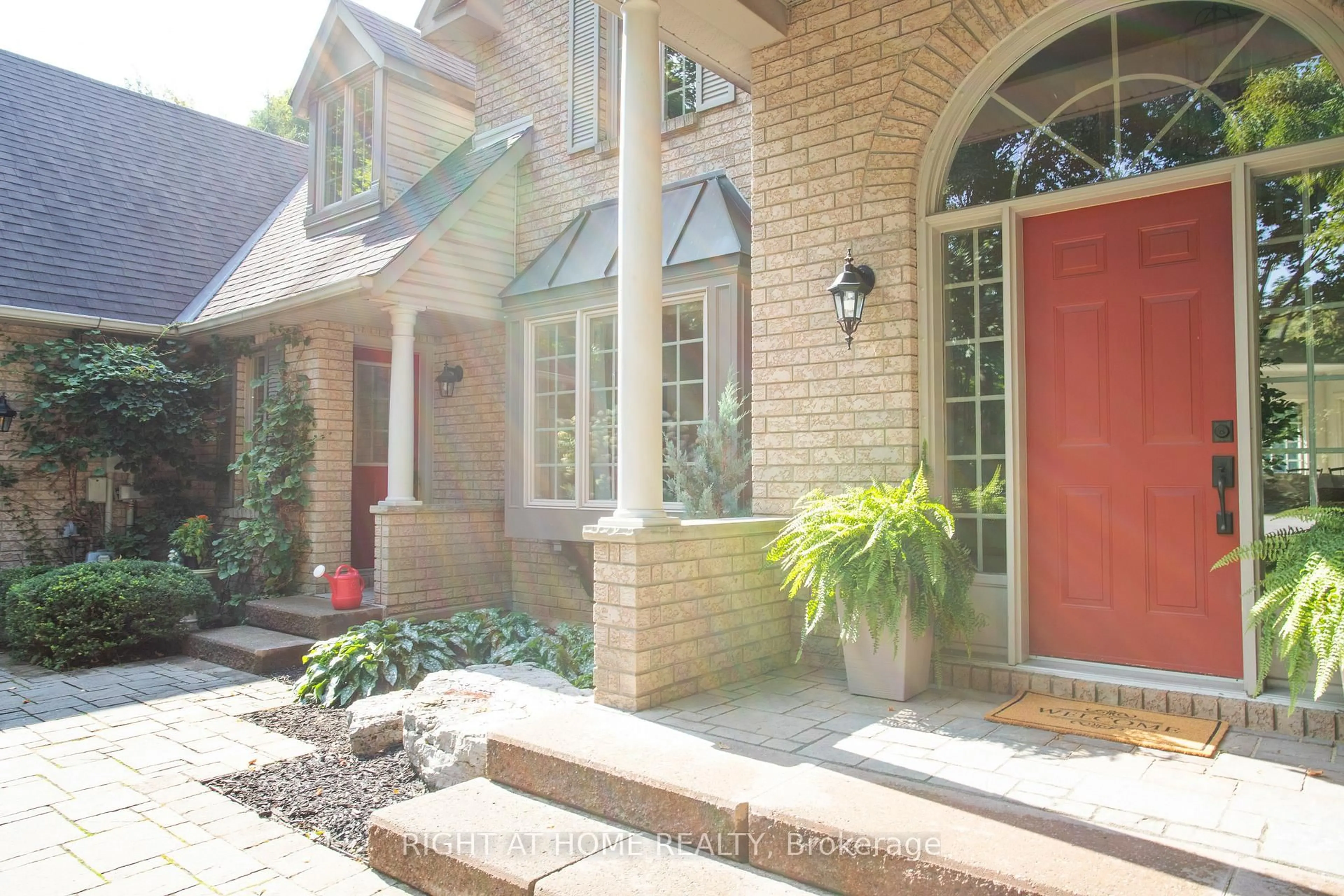 Home with brick exterior material, street for 27 Timberlane Crt, Clarington Ontario L1E 2H1
