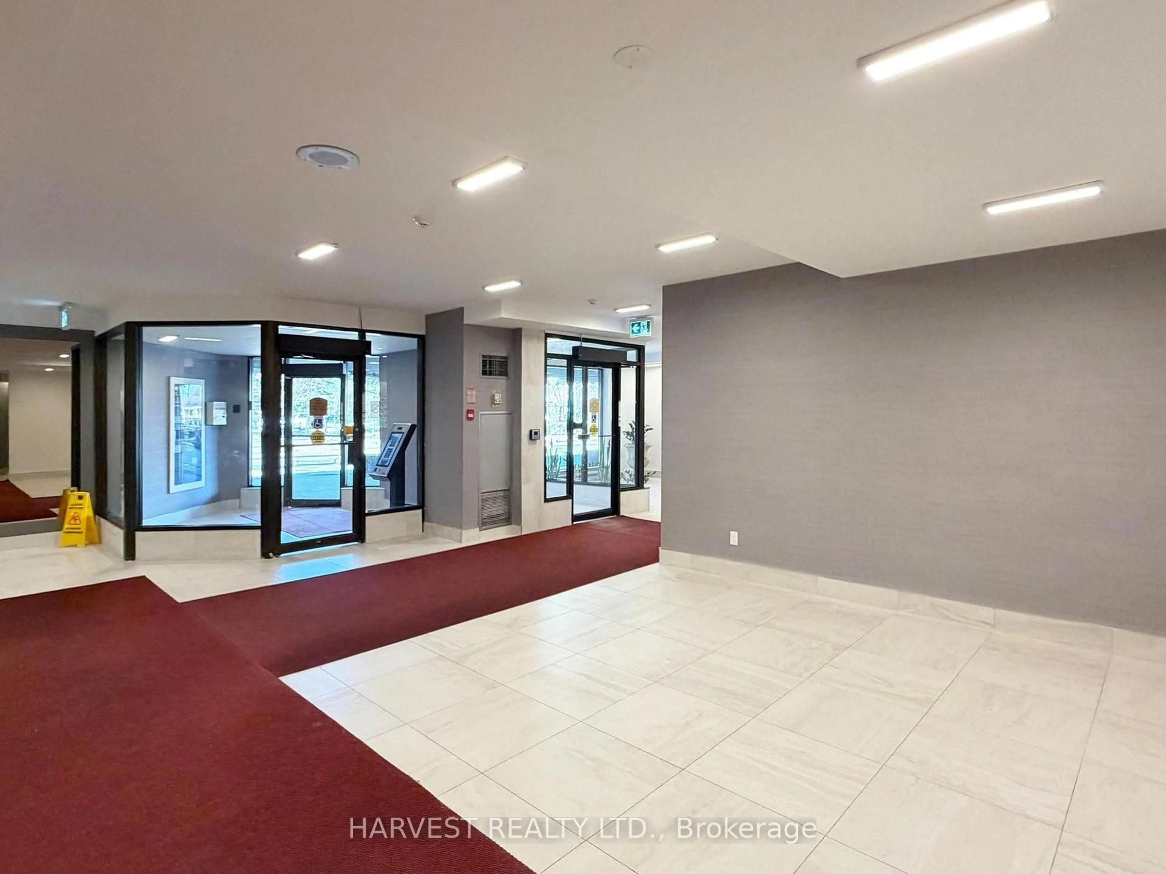 Indoor foyer for 55 Bamburgh Circ #901, Toronto Ontario M1W 3V4