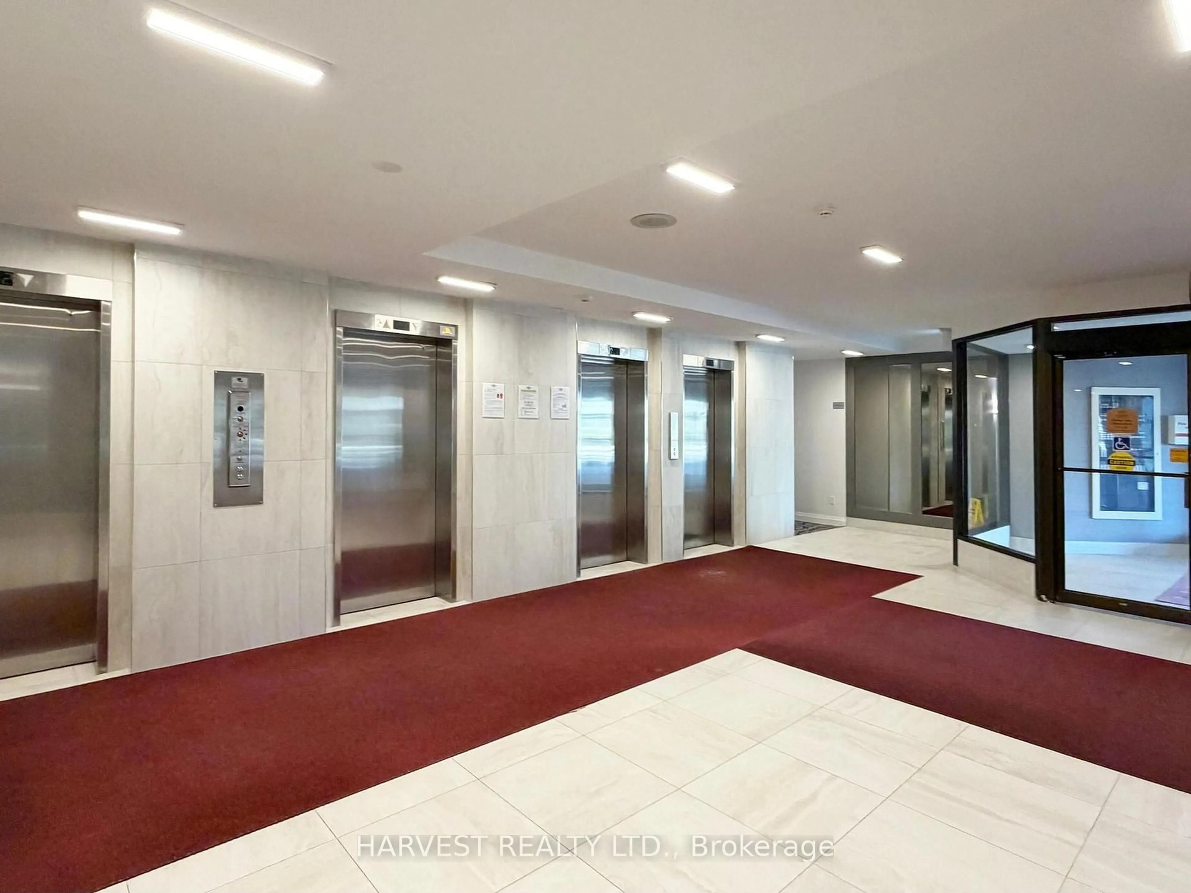 Indoor foyer for 55 Bamburgh Circ #901, Toronto Ontario M1W 3V4