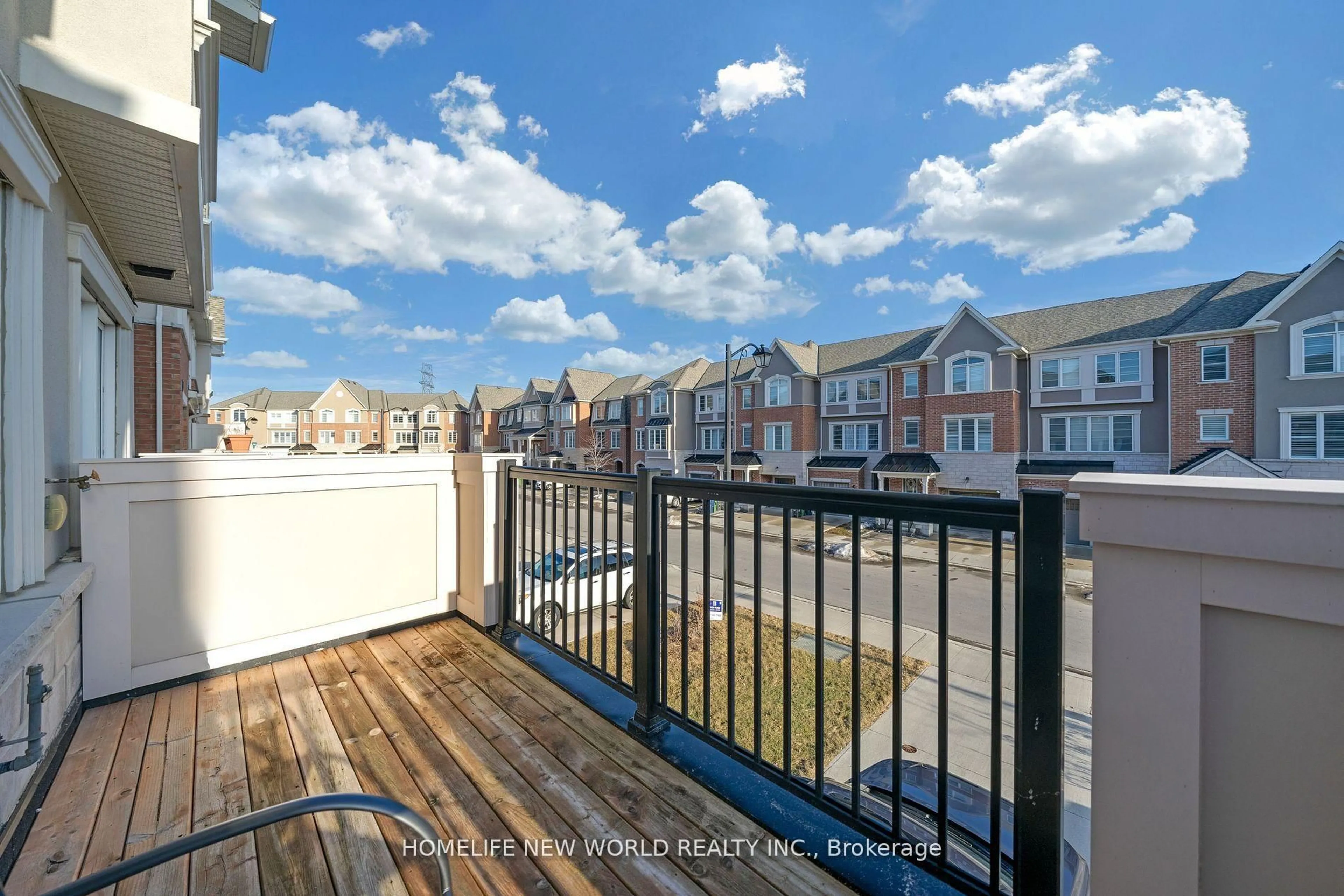 Unknown for 32 Fusilier Dr, Toronto Ontario M1L 0J4