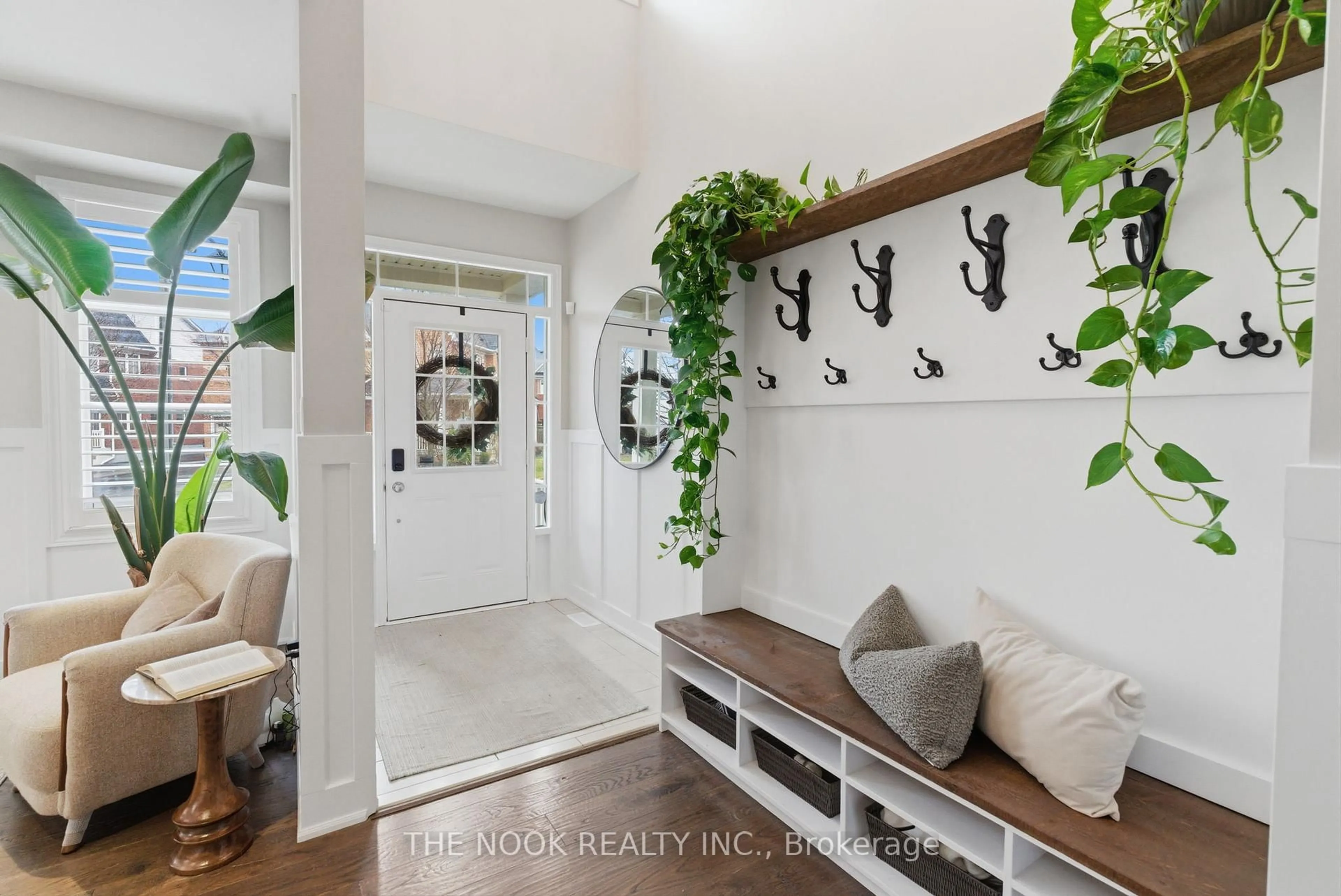 Indoor entryway for 52 Gerry Ravary Pl, Whitby Ontario L1M 0J1