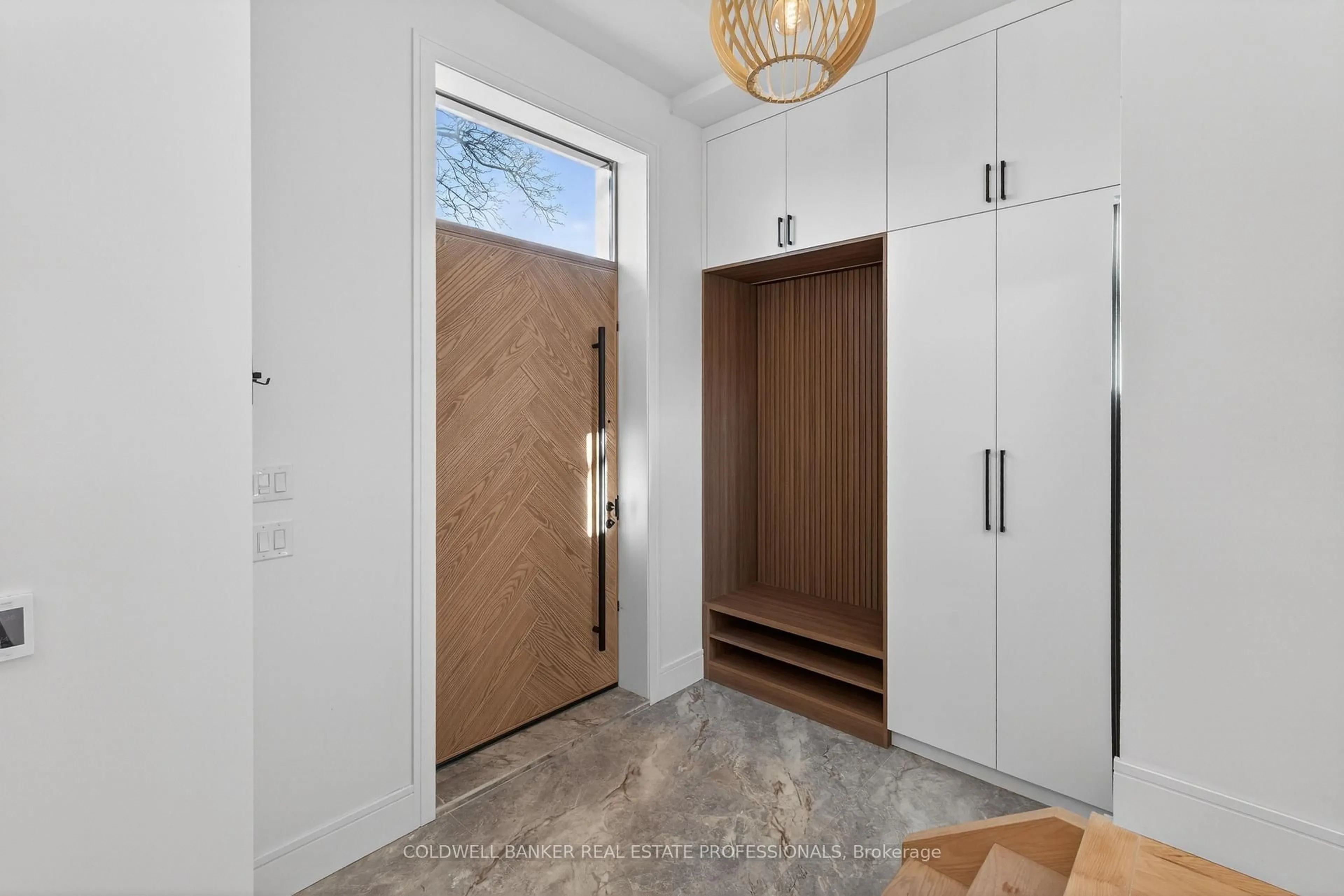 Indoor entryway for 3 Milton Rd, Toronto Ontario M4J 4V1