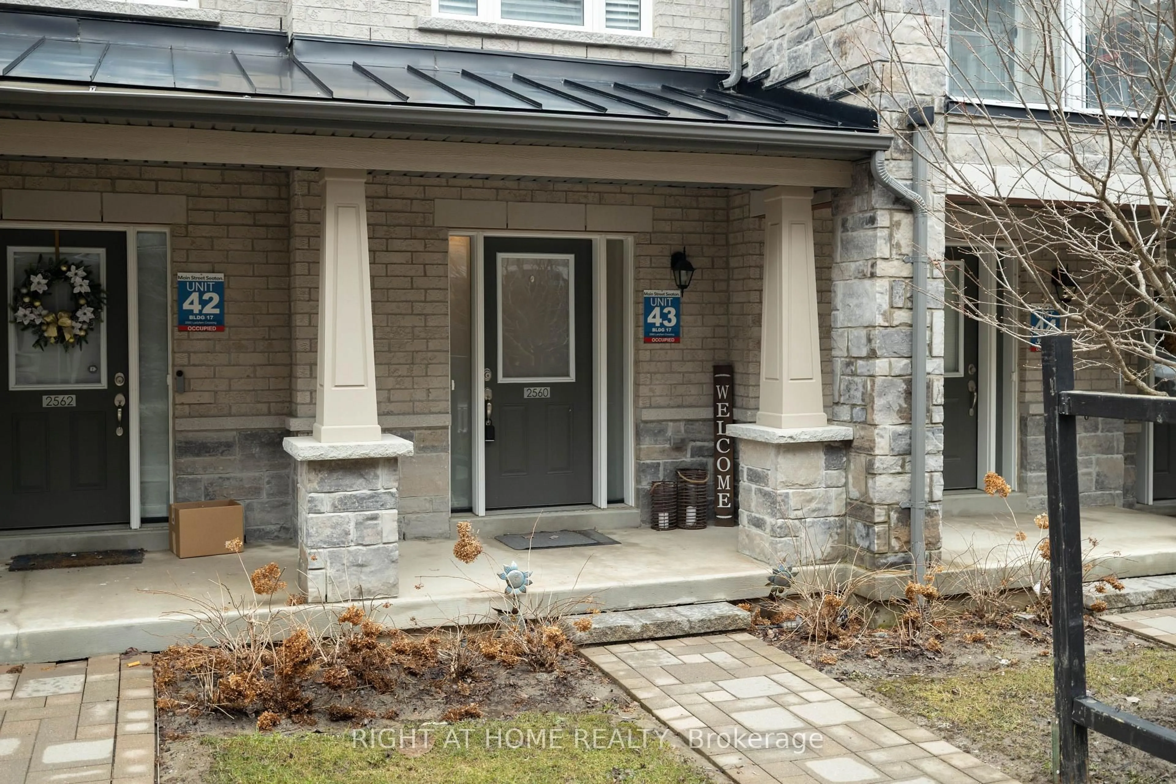 Indoor entryway for 2560 Ladyfern Crossing, Pickering Ontario L1X 0E6