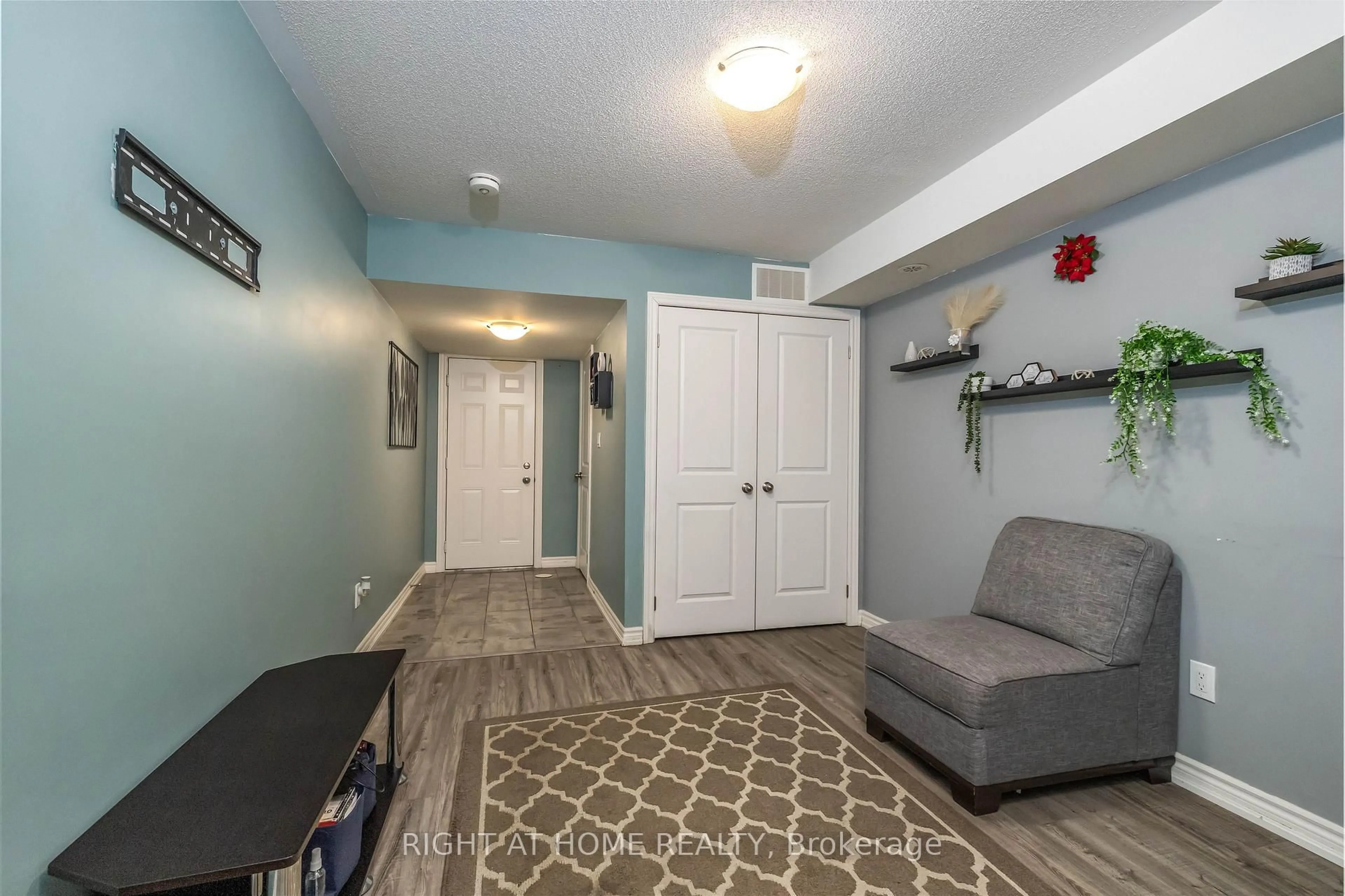 Indoor entryway for 2560 Ladyfern Crossing, Pickering Ontario L1X 0E6