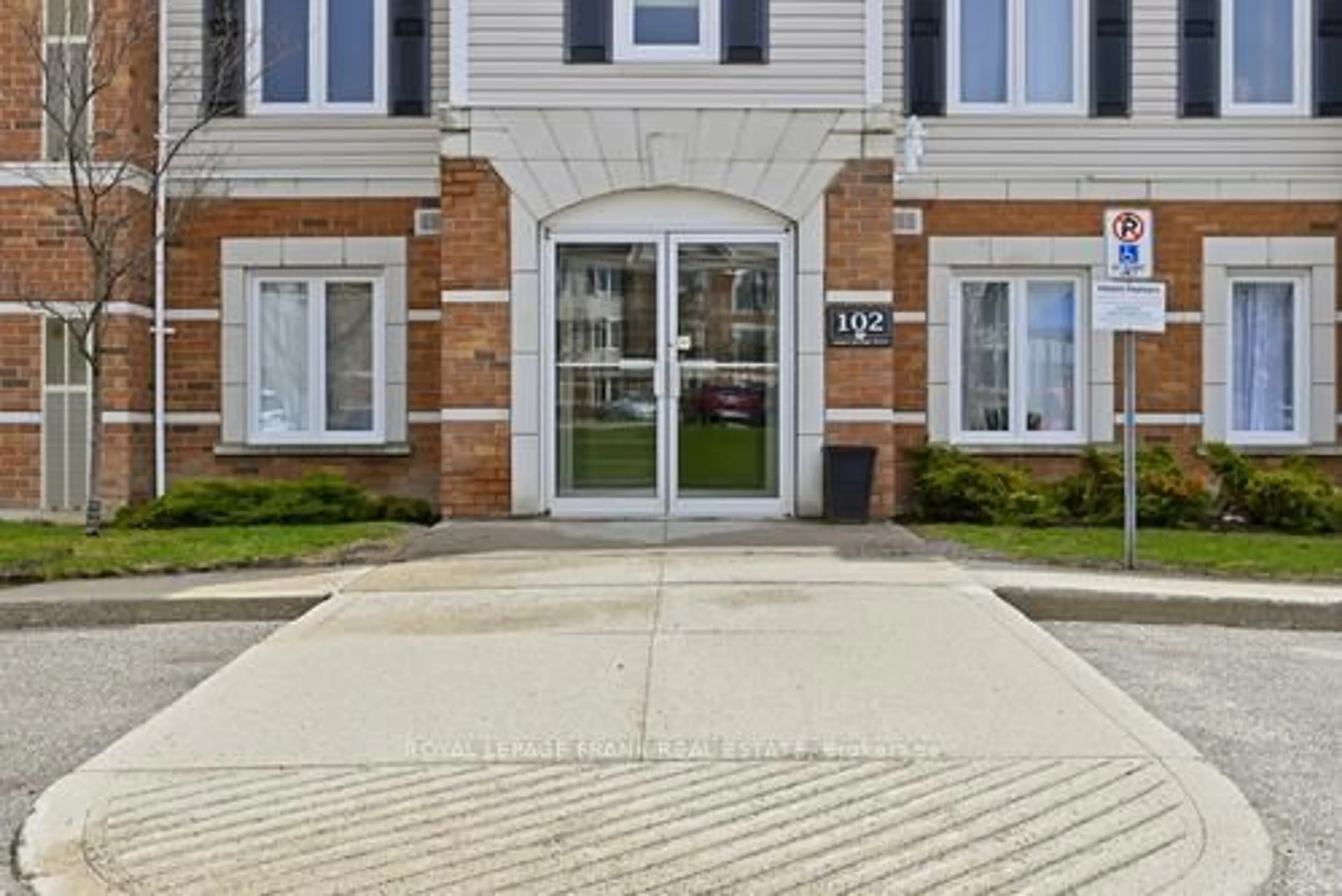 Unknown for 102 Aspen Springs Dr #108, Clarington Ontario L1C 5N6