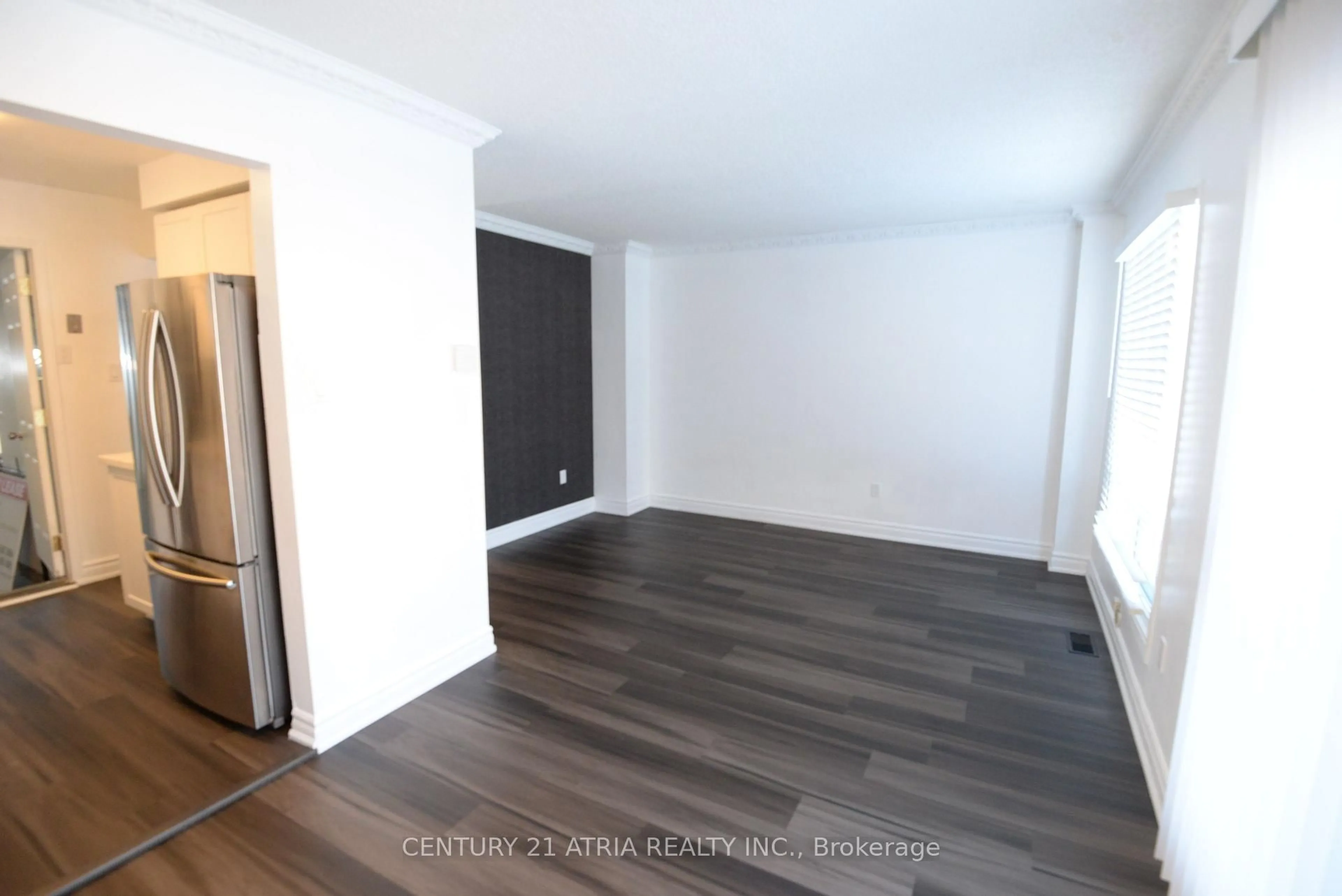 A pic of a room for 87 Radford Dr, Ajax Ontario L1T 2E2