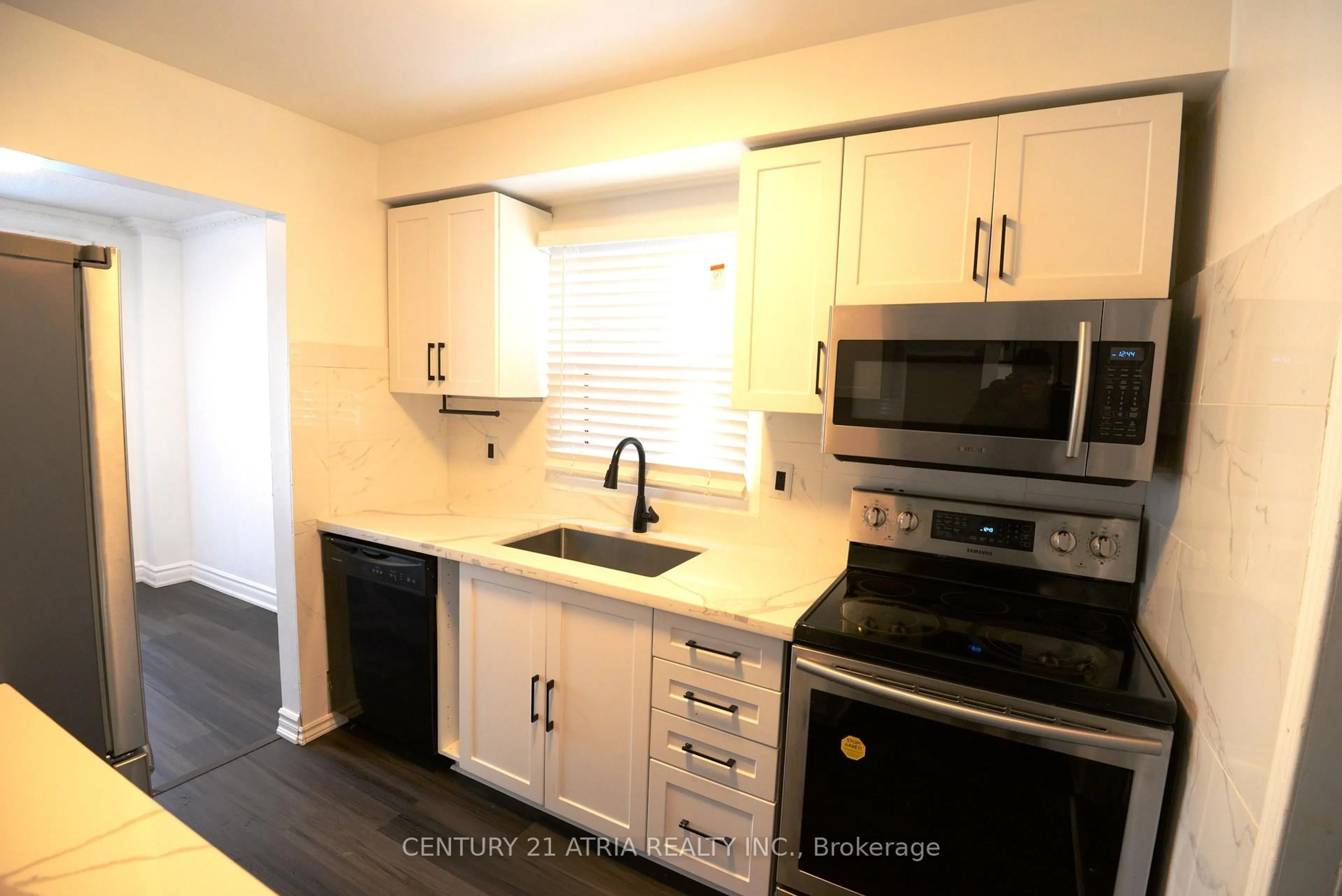 Standard kitchen, unknown for 87 Radford Dr, Ajax Ontario L1T 2E2