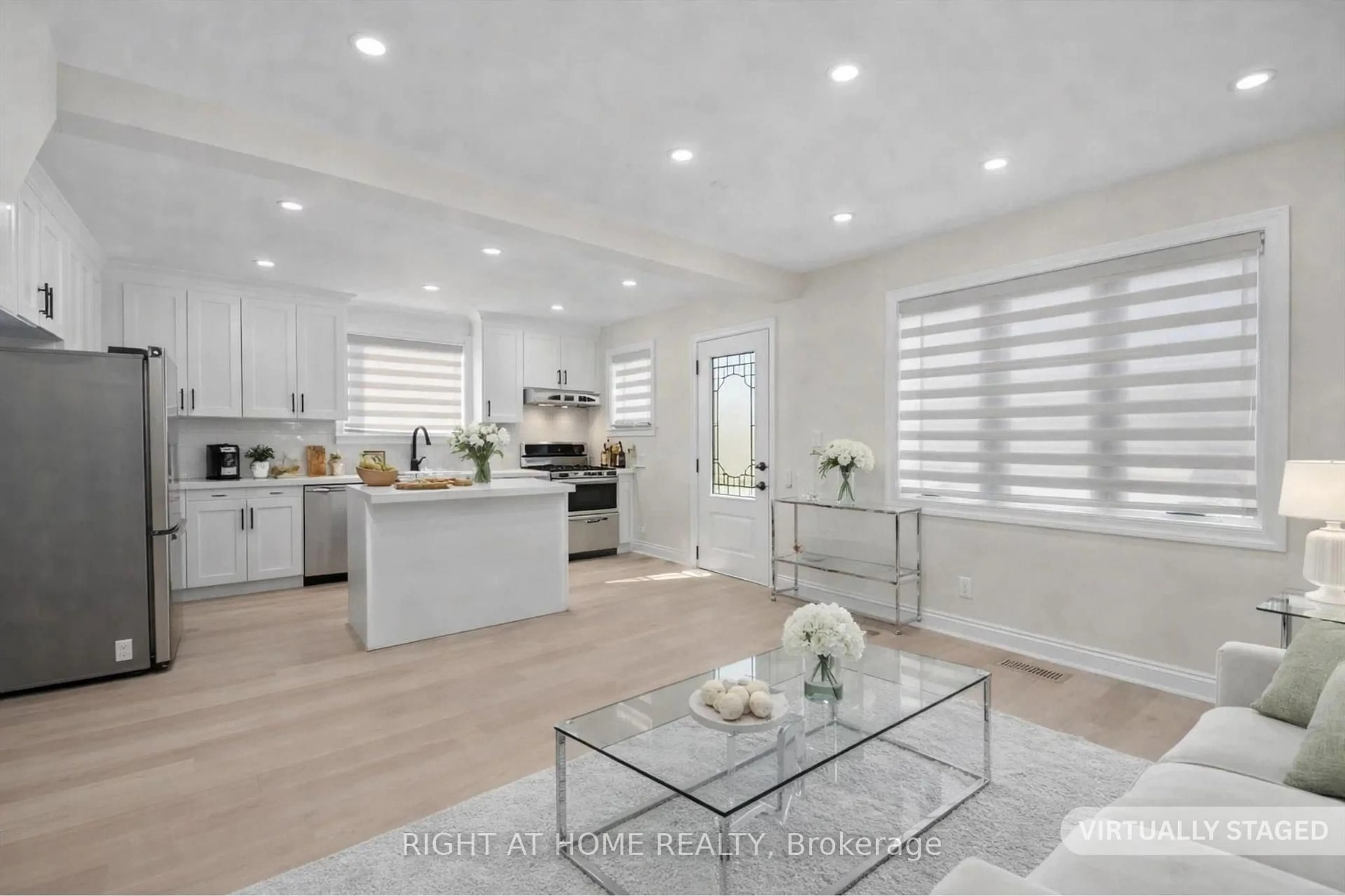 Open concept kitchen, unknown for 961 Victoria Park Ave, Toronto Ontario M4B 2J4