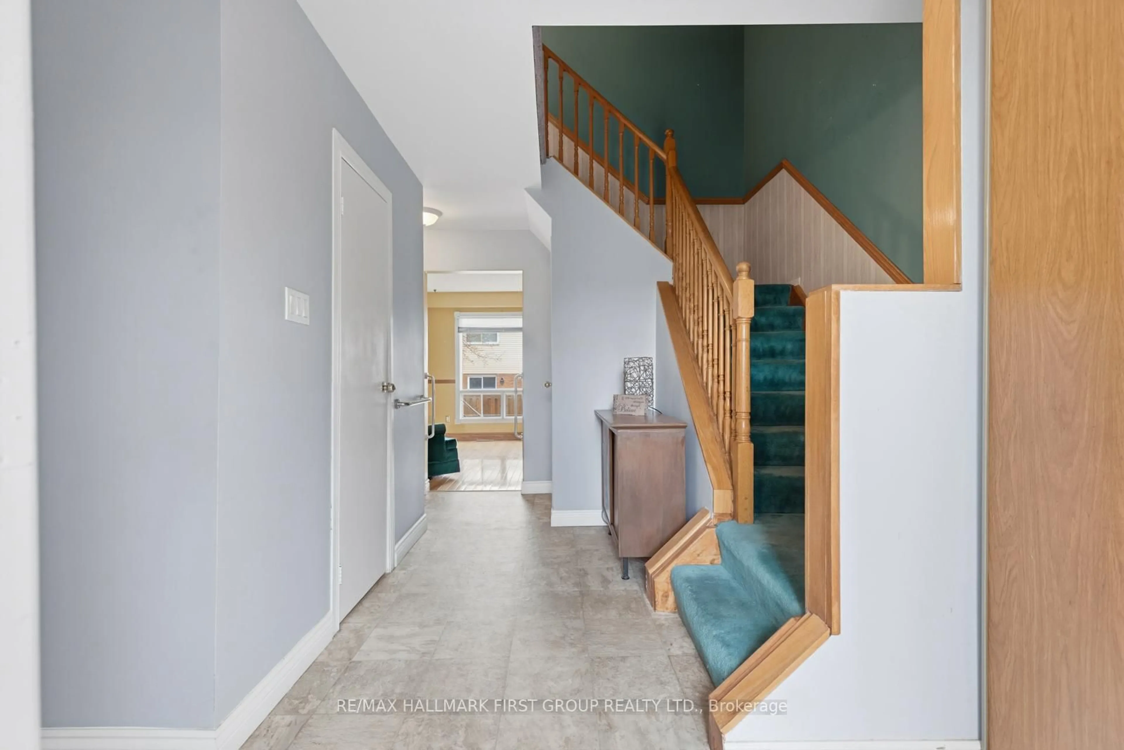 Indoor foyer for 56 Gilmour Dr, Ajax Ontario L1S 5J3