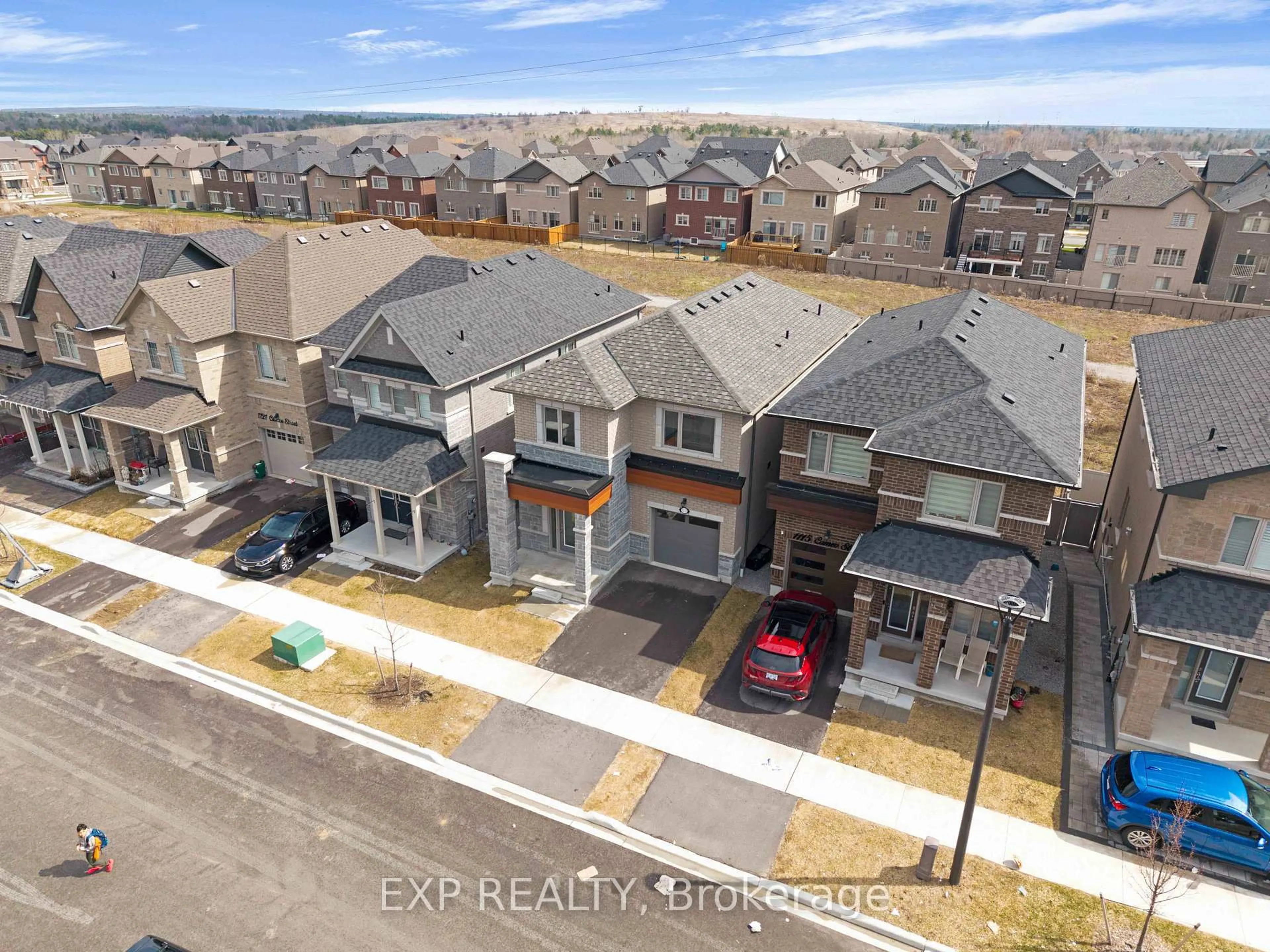 A pic from outside/outdoor area/front of a property/back of a property/a pic from drone, street for 1117 Cameo St, Pickering Ontario L1X 0L7