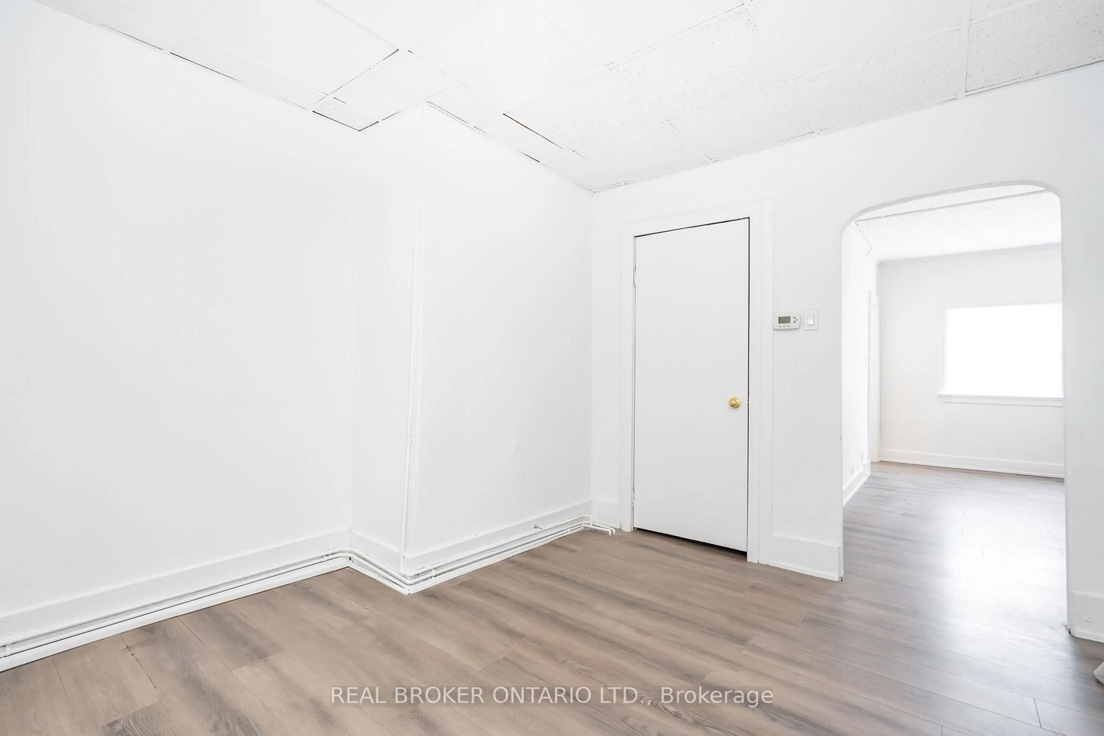 A pic of a room for 36 Bruce St, Oshawa Ontario L1H 1P7