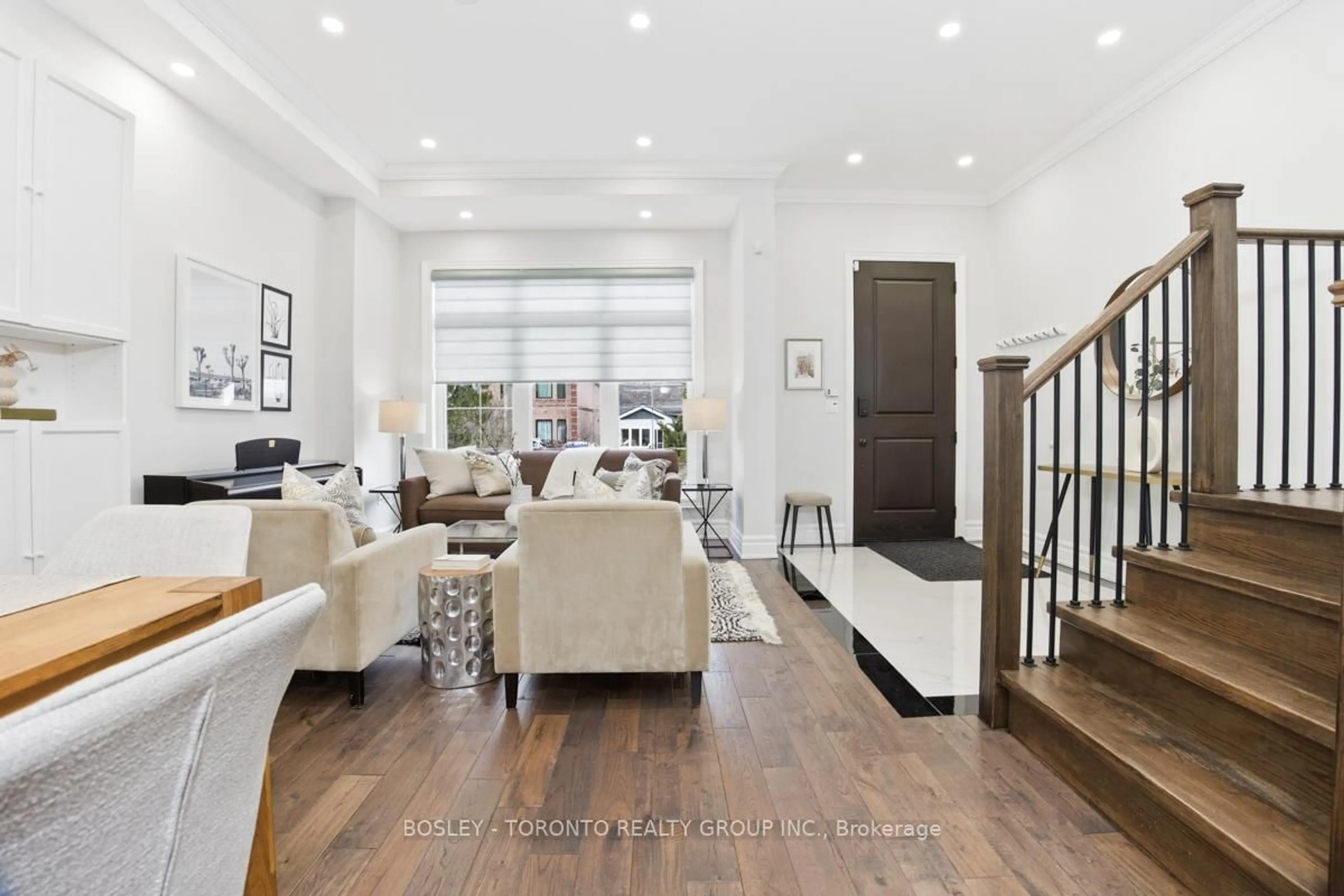 Unknown for 95 Dunkirk Rd, Toronto Ontario M4C 2M5