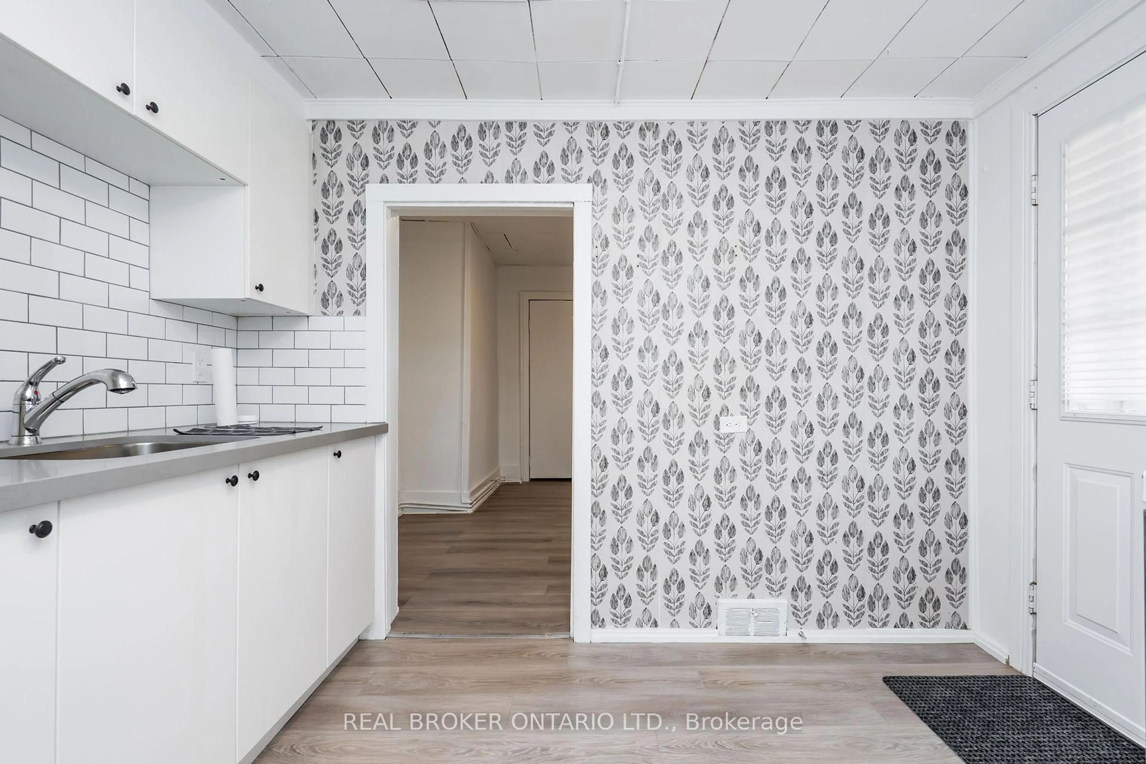 Unknown for 36 & 38 Bruce St, Oshawa Ontario L1H 1P7