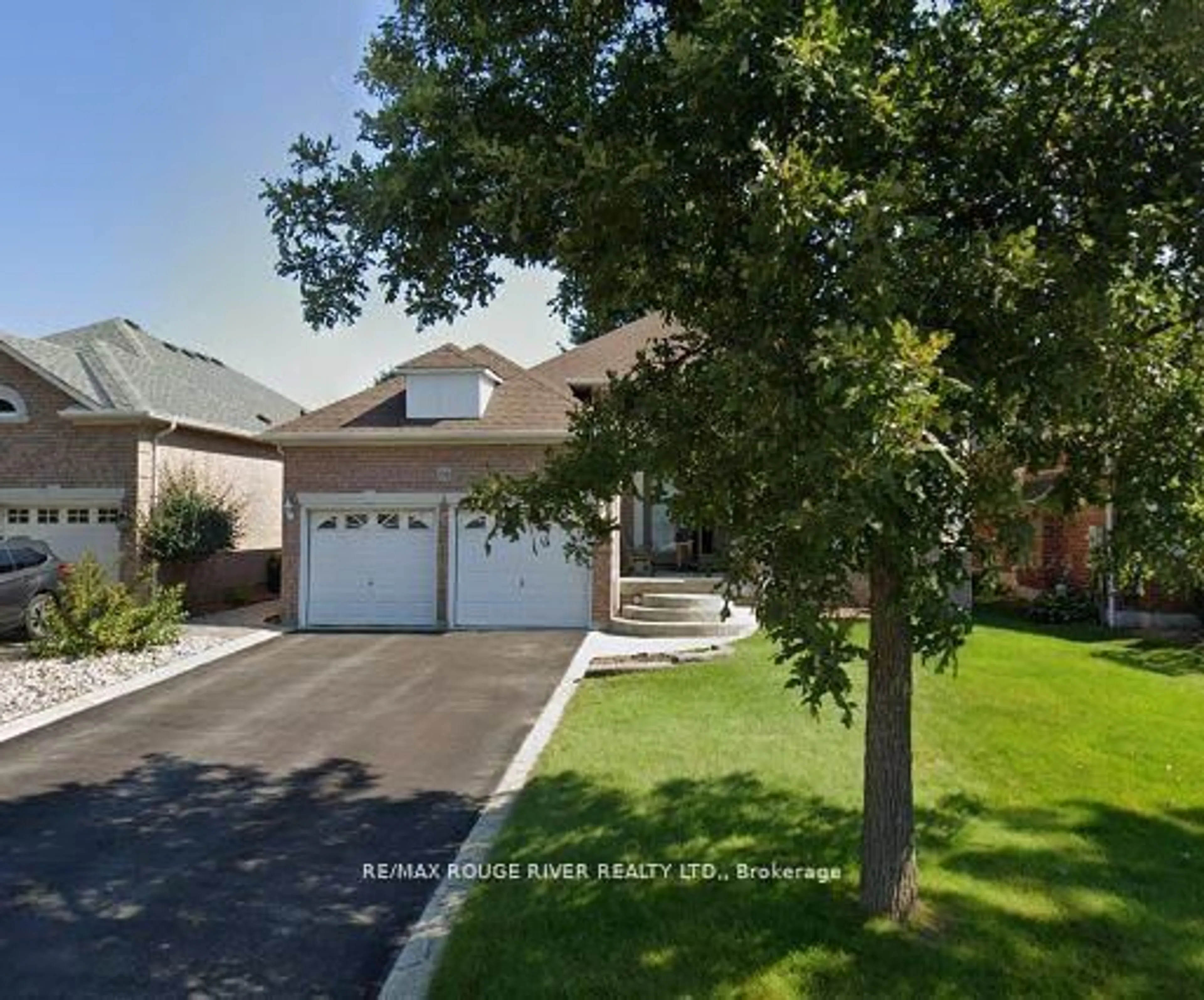 Unknown for 106 Tormina Blvd, Whitby Ontario L1R 3B5
