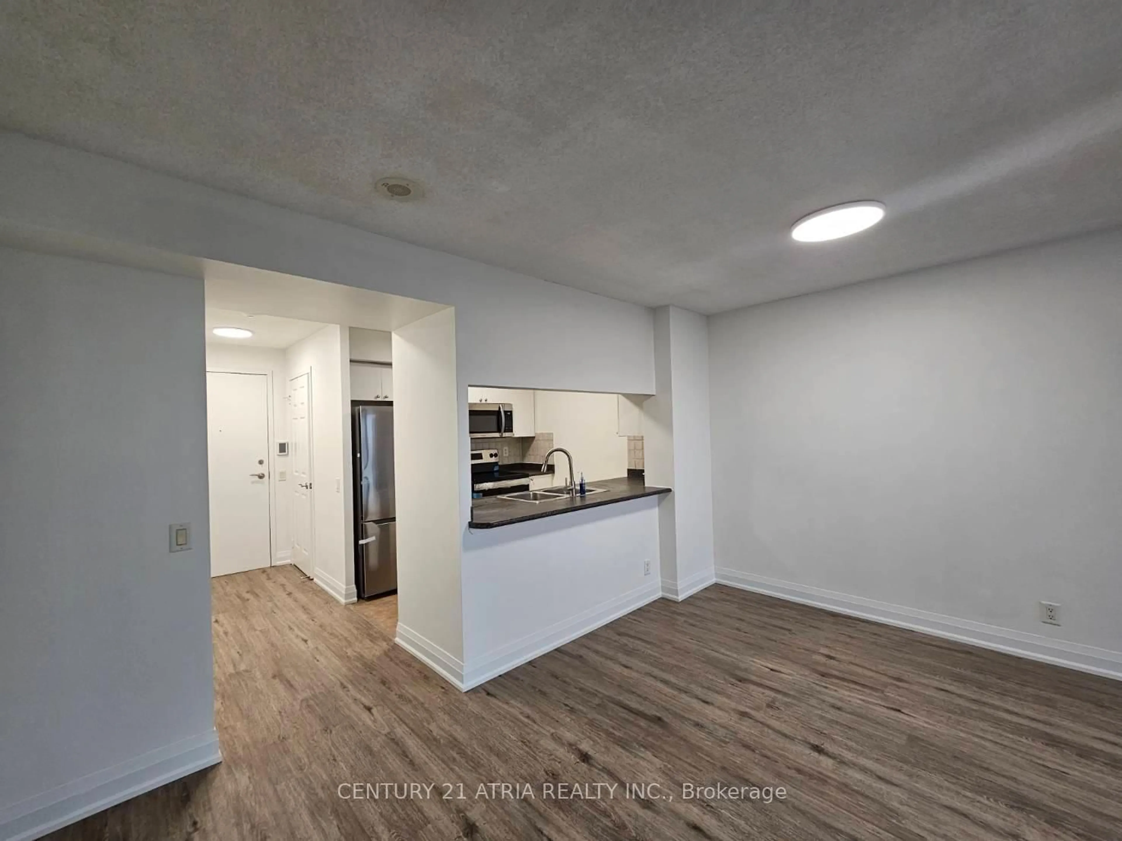 Unknown for 18 Mondeo Dr #1425, Toronto Ontario M1P 5C7