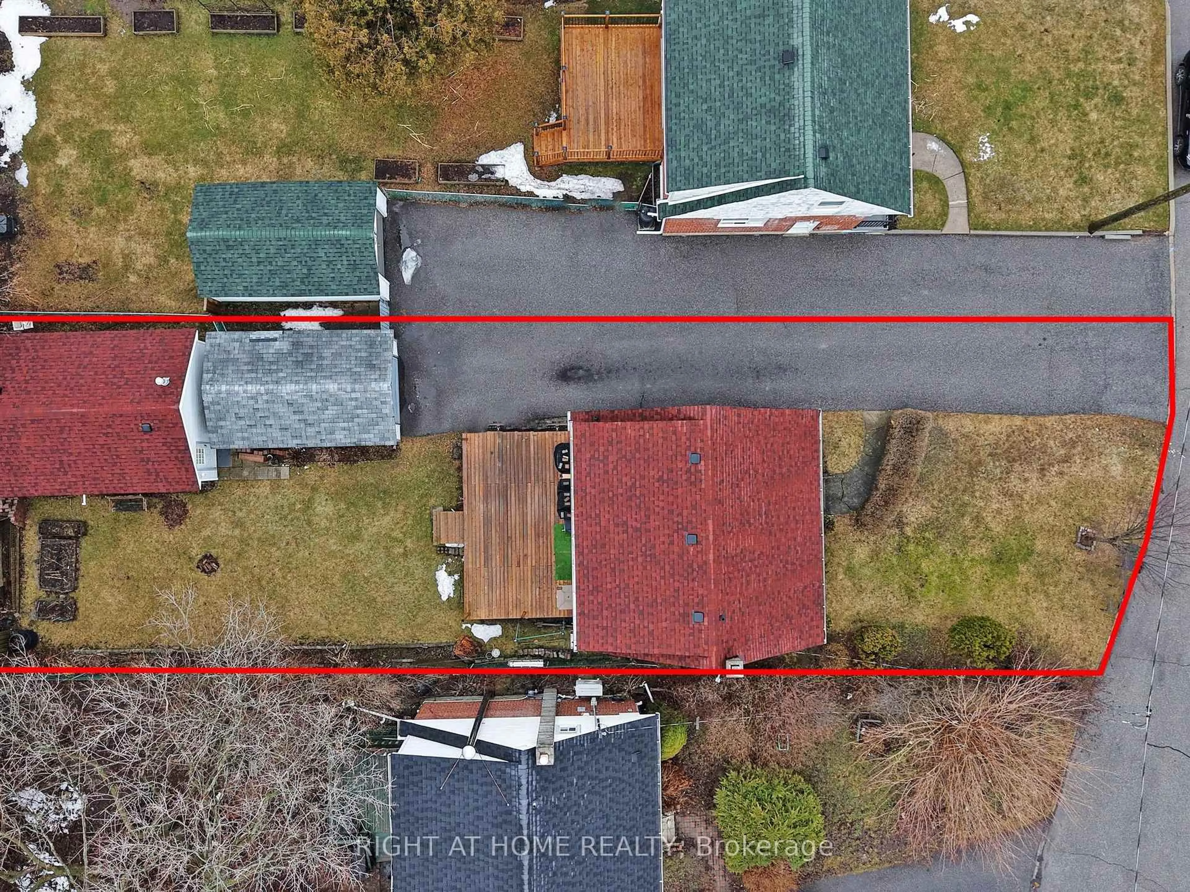 A pic from outside/outdoor area/front of a property/back of a property/a pic from drone, street for 46 Glenshephard Dr, Toronto Ontario M1K 4N3