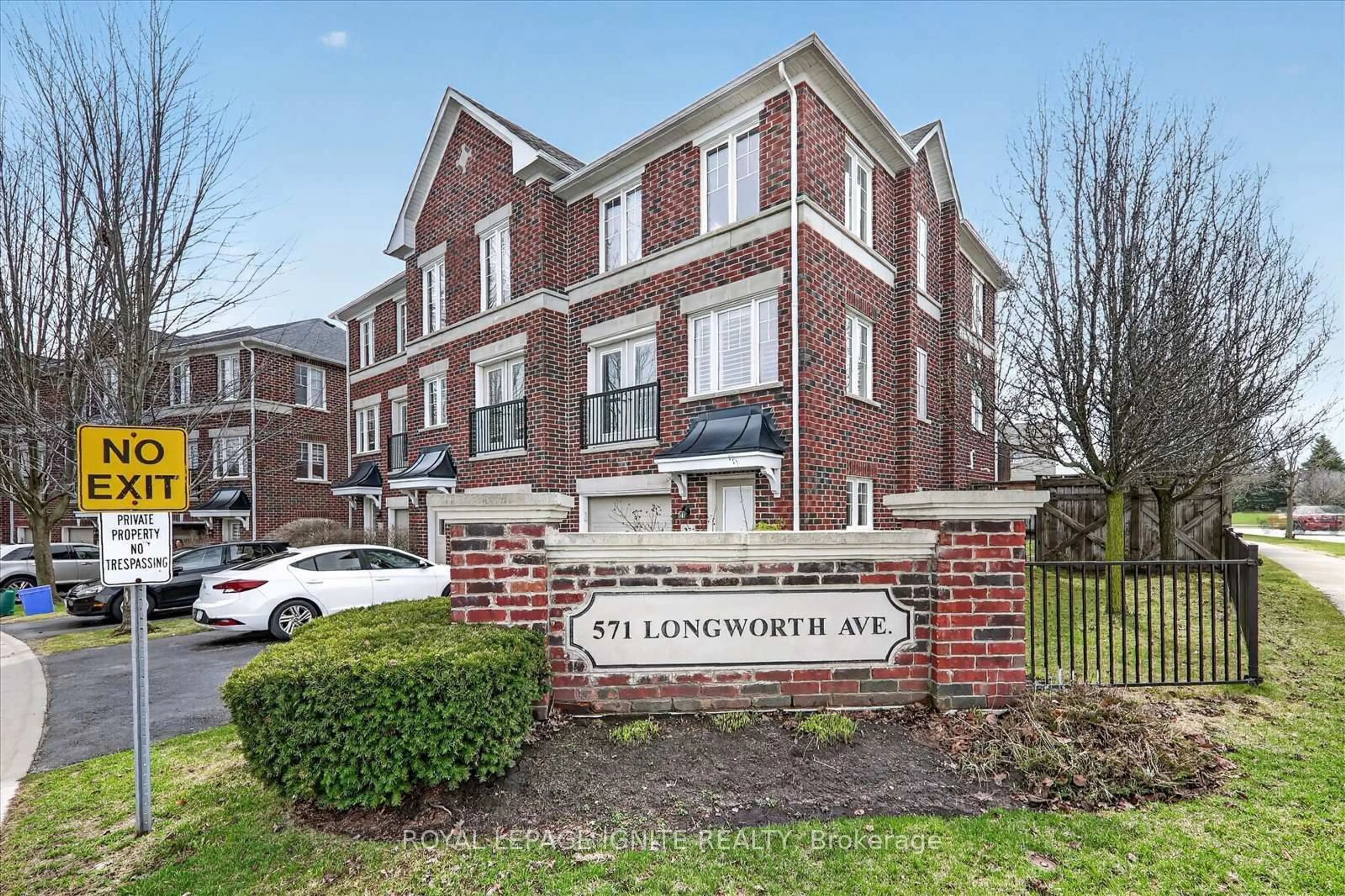 Home with brick exterior material, street for 571 Longworth Ave #27, Clarington Ontario L1C 0H3