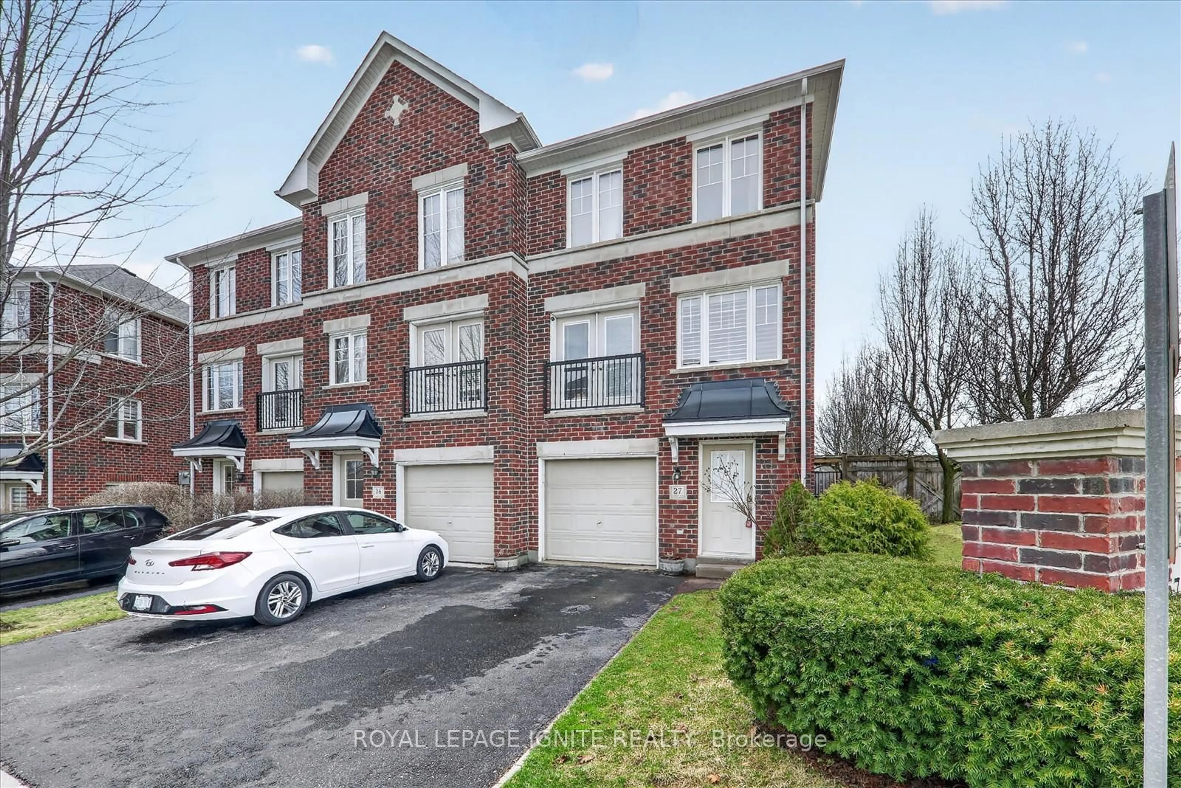 Home with brick exterior material, street for 571 Longworth Ave #27, Clarington Ontario L1C 0H3