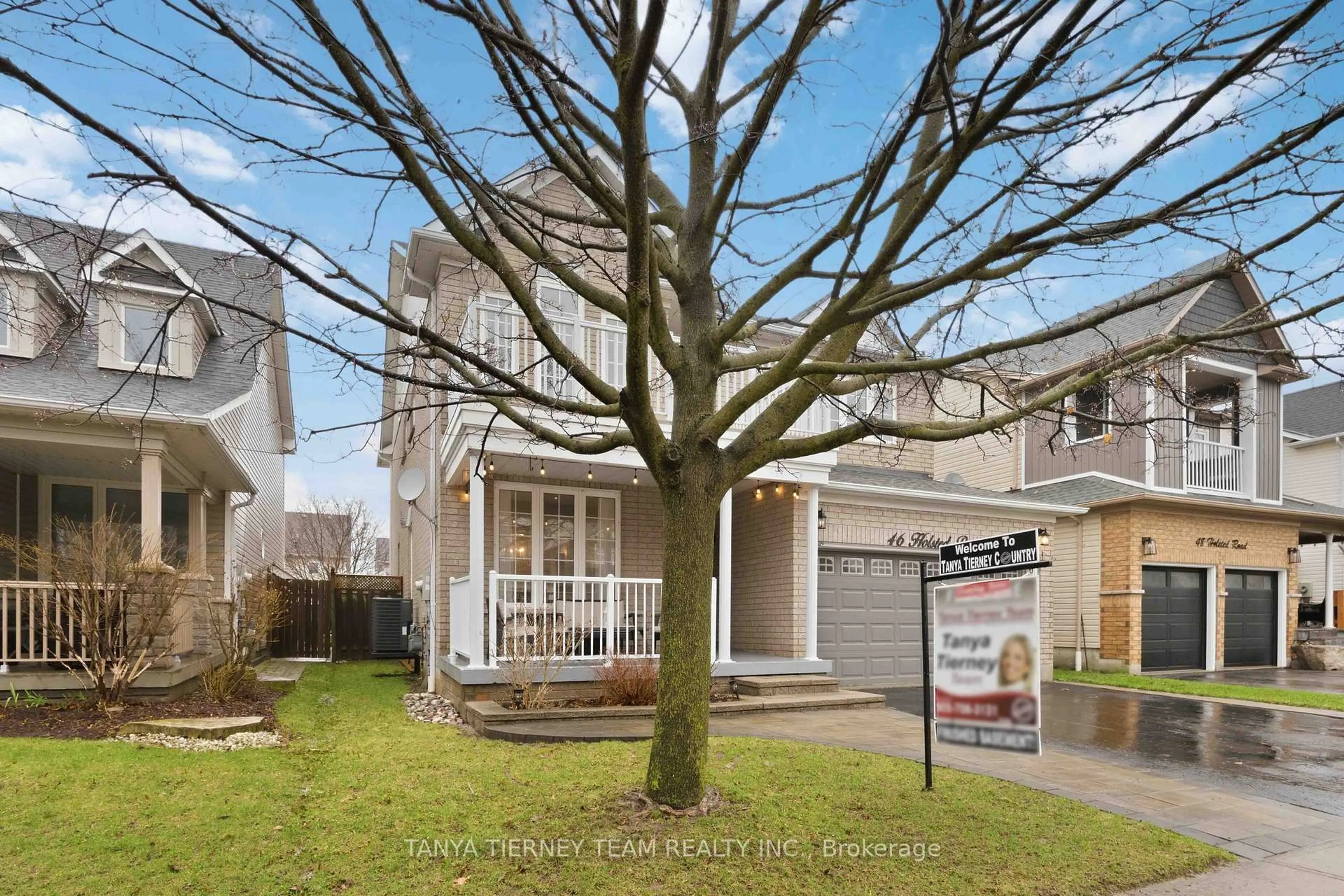 A pic from outside/outdoor area/front of a property/back of a property/a pic from drone, street for 46 Holsted Rd, Whitby Ontario L1M 2B9