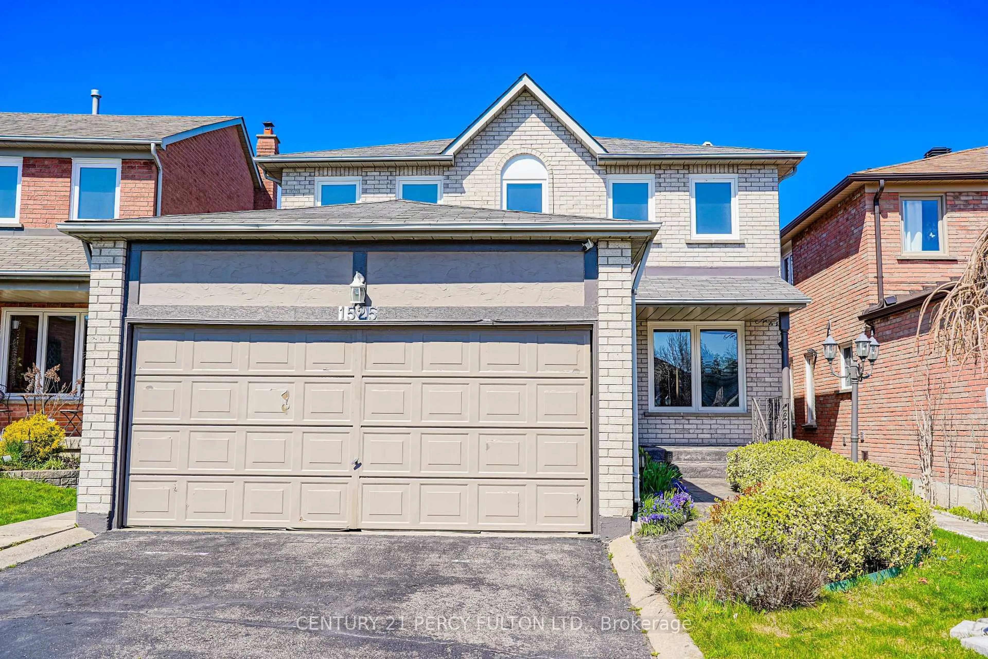 Home with brick exterior material, street for 1525 Sturgeon Crt, Pickering Ontario L1V 5P6
