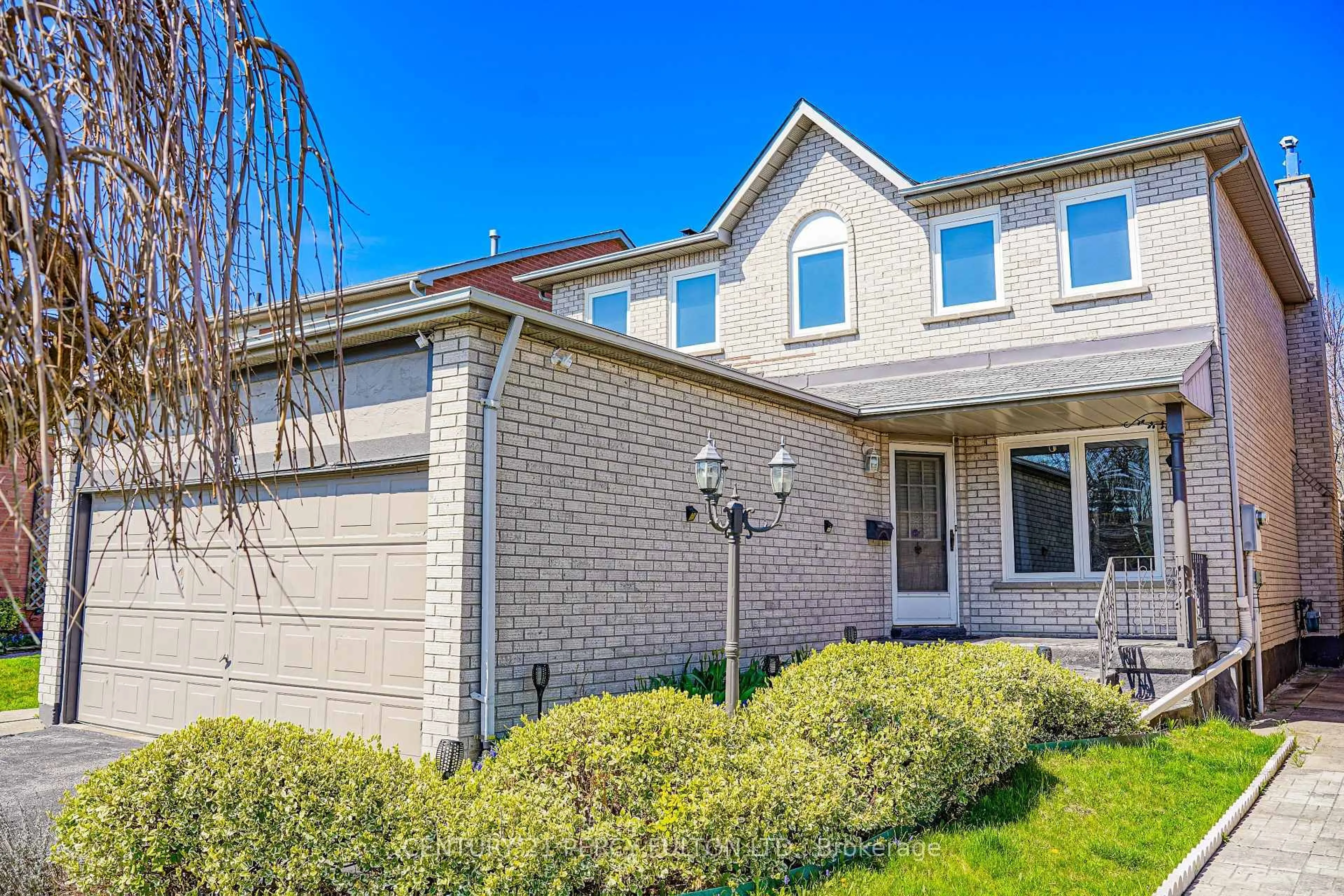 Home with brick exterior material, street for 1525 Sturgeon Crt, Pickering Ontario L1V 5P6